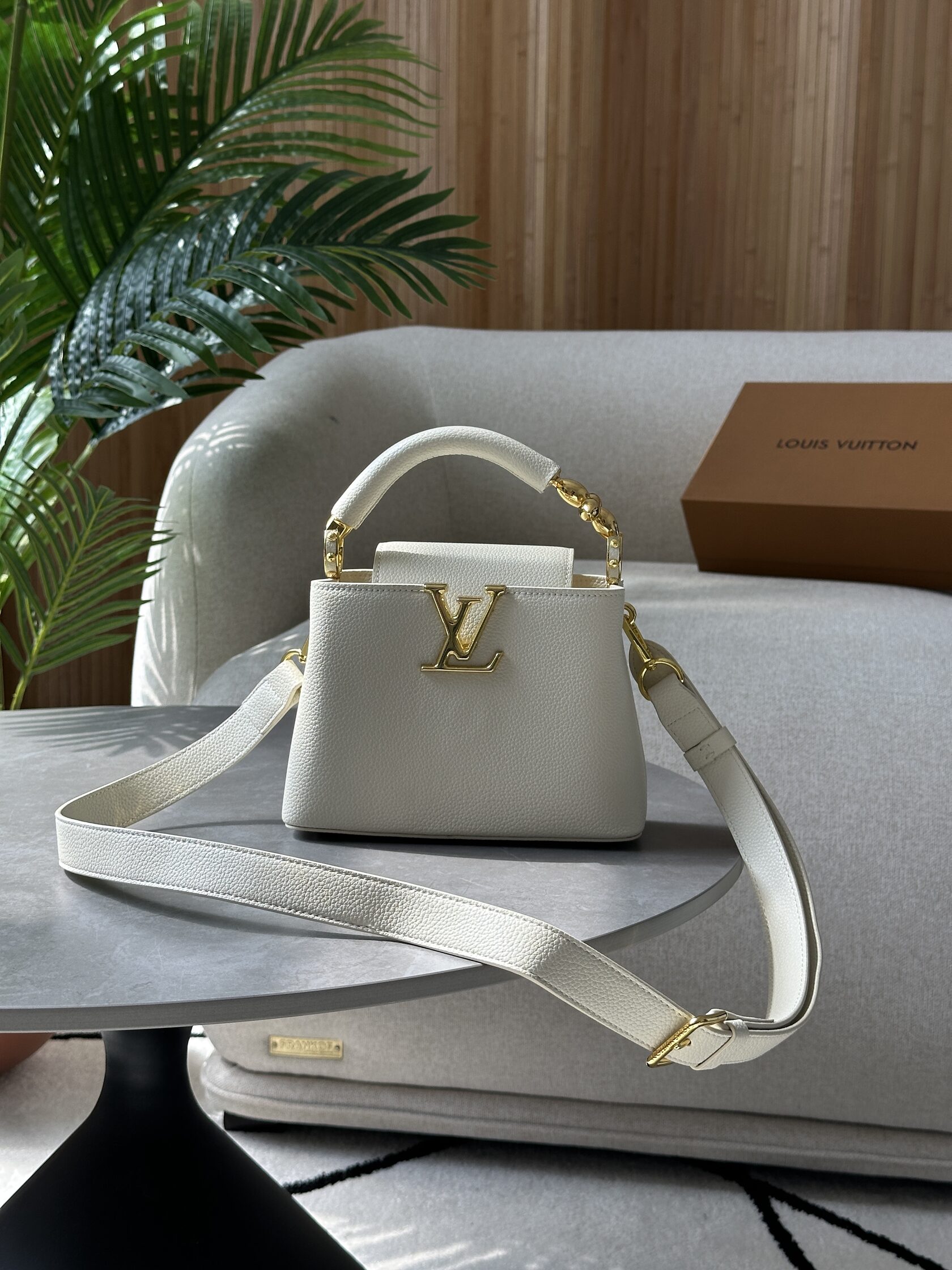 Louis Vuitton Capucines Mini White/Gold - 10