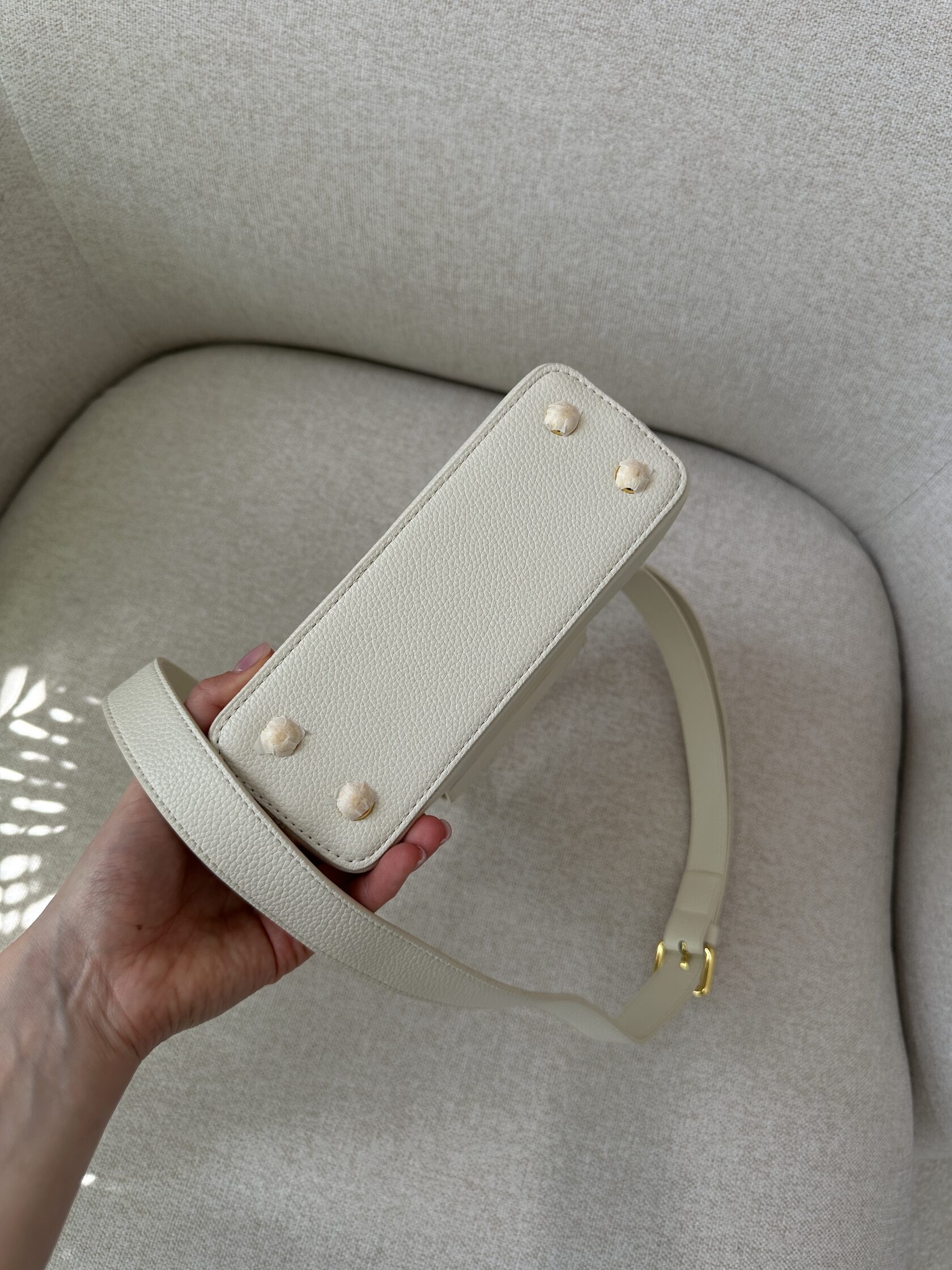 Louis Vuitton Capucines Mini White/Gold - 20