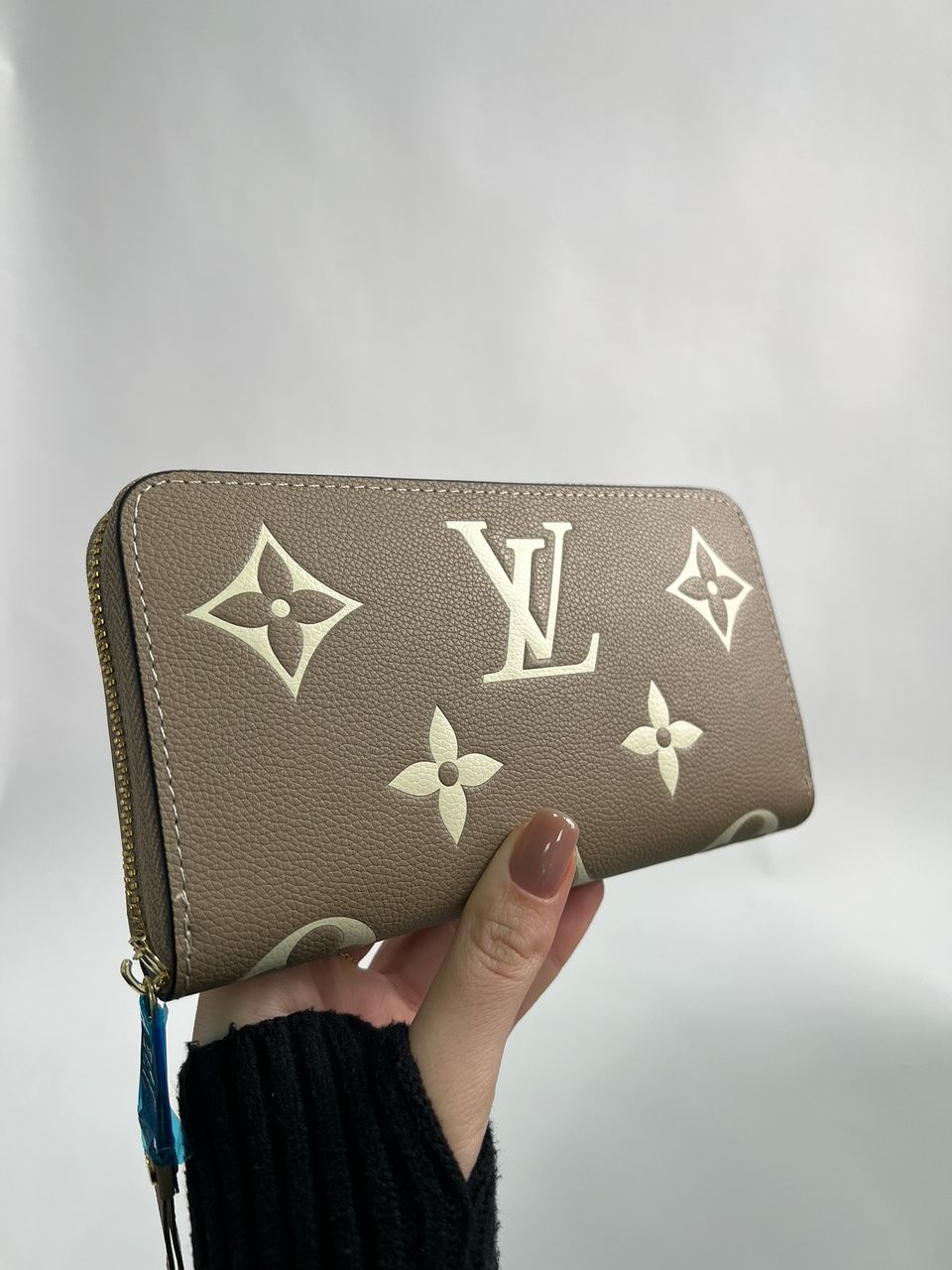 Louis Vuitton Clemence Wallet Bicolor Beige/Cream - 9