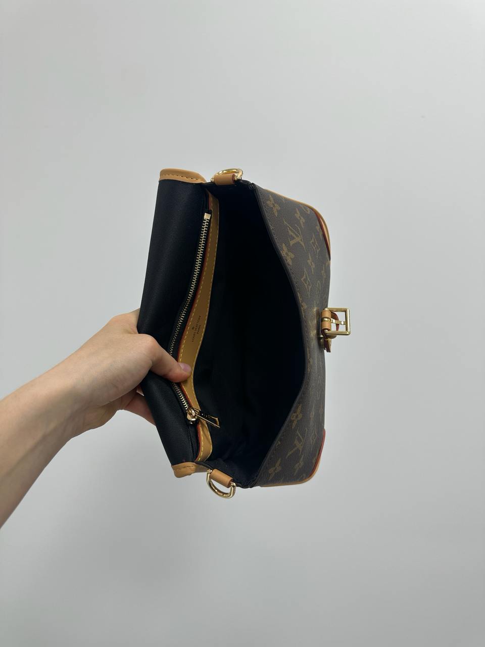 Louis Vuitton Diane Monogram Canvas - 15