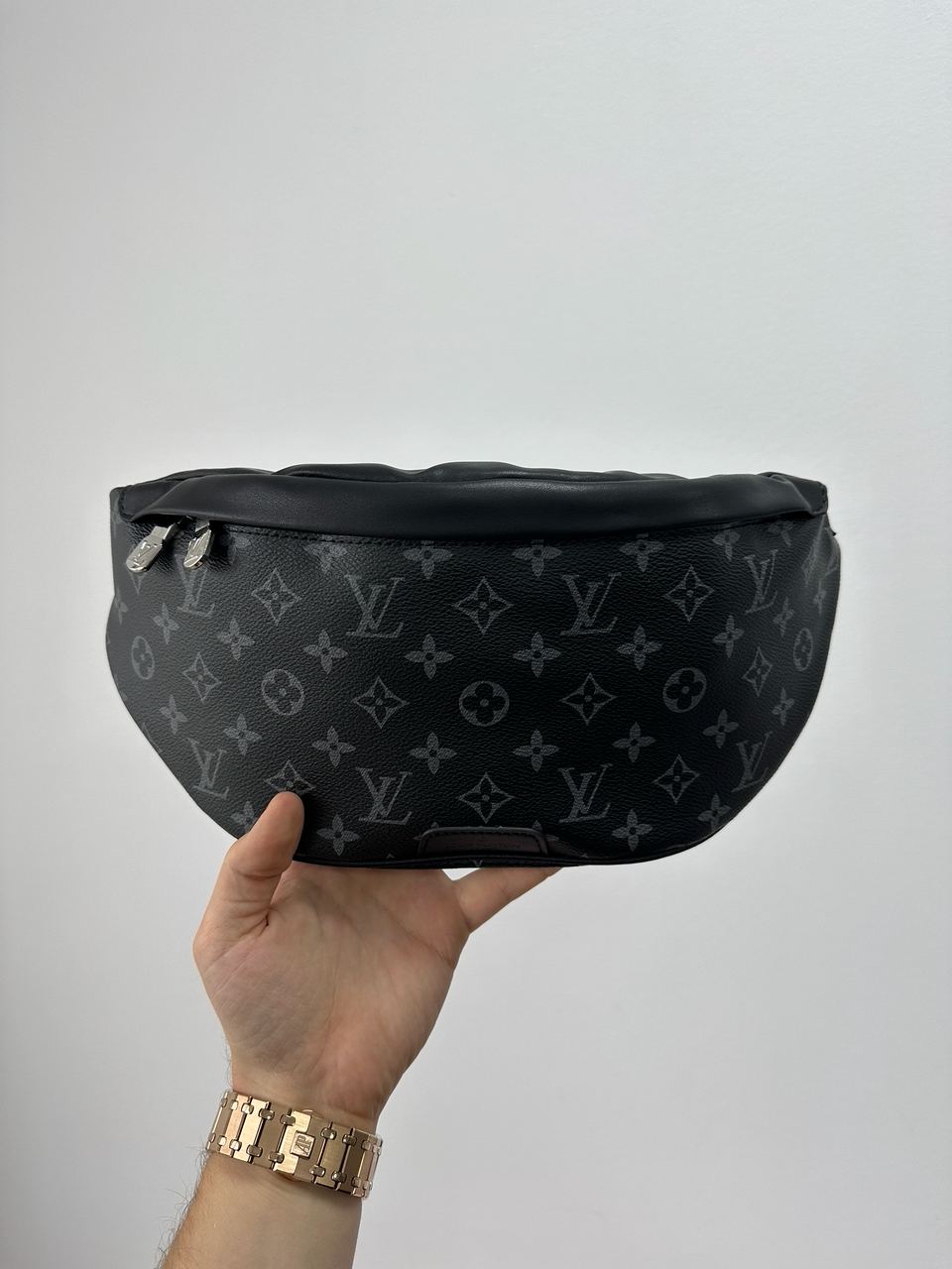 Louis Vuitton Discovery PM Bumbag Grey Canvas - 4