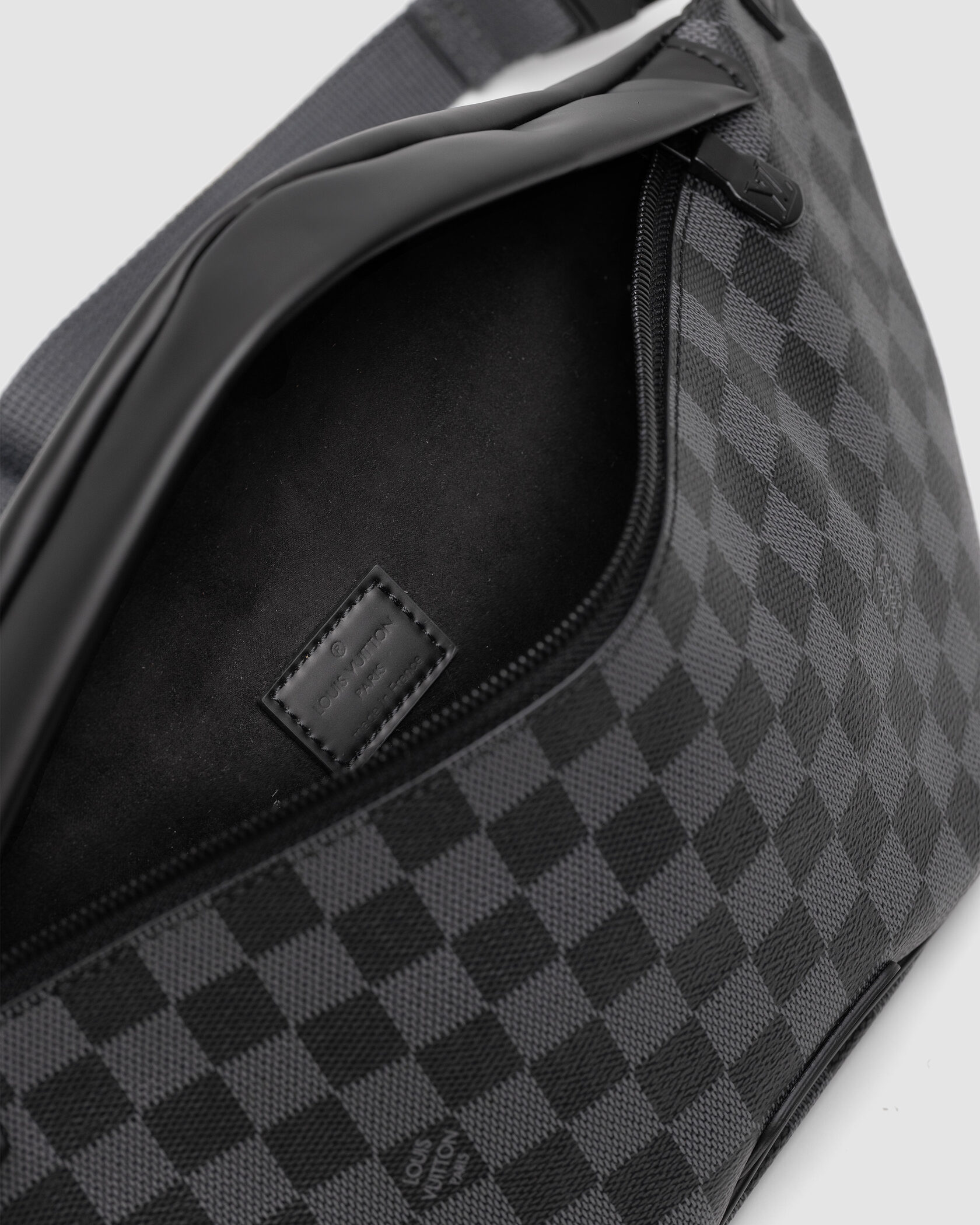 Louis Vuitton Discovery PM Bumbag Grey Chess Canvas - 11