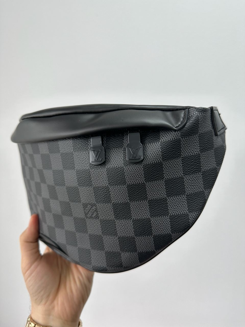 Louis Vuitton Discovery PM Bumbag Grey Chess Canvas - 5