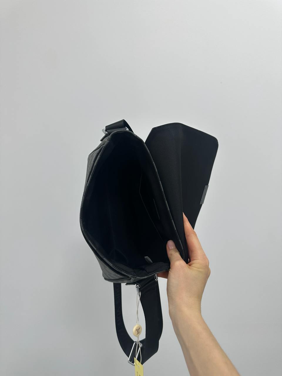 Louis Vuitton District PM Damier Graphite Canvas Grey - 13