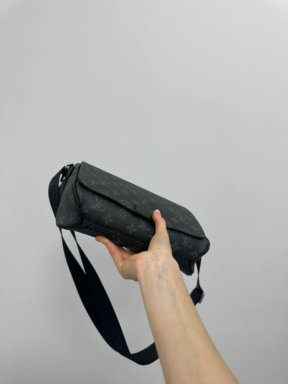 Louis Vuitton District PM Monogram Eclipse Grey - 9