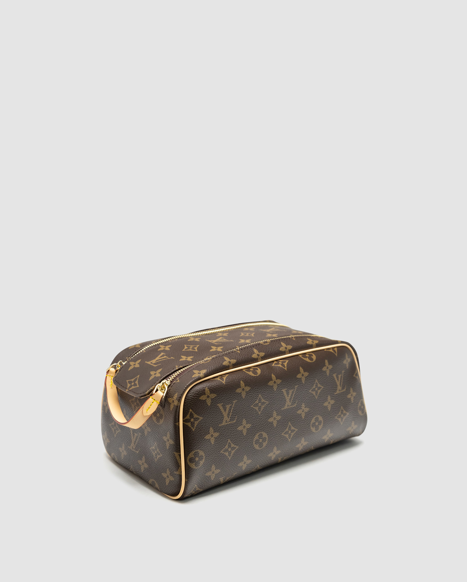 Louis Vuitton Dopp Kit Toilet Pouch in Monogram canvas - 4
