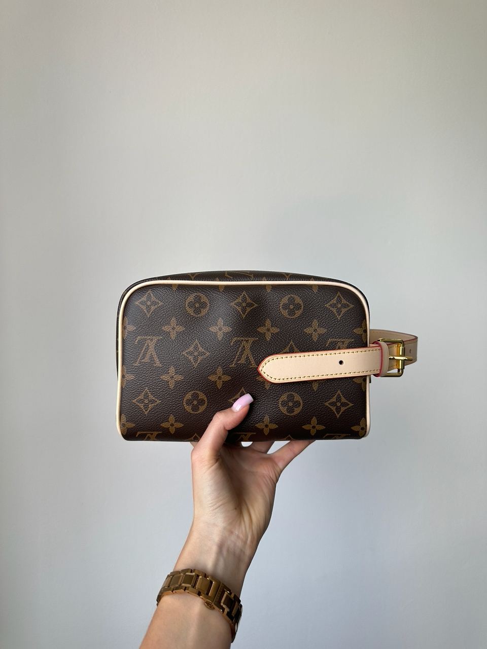 Louis Vuitton Dopp Kit Toilet Pouch - 10