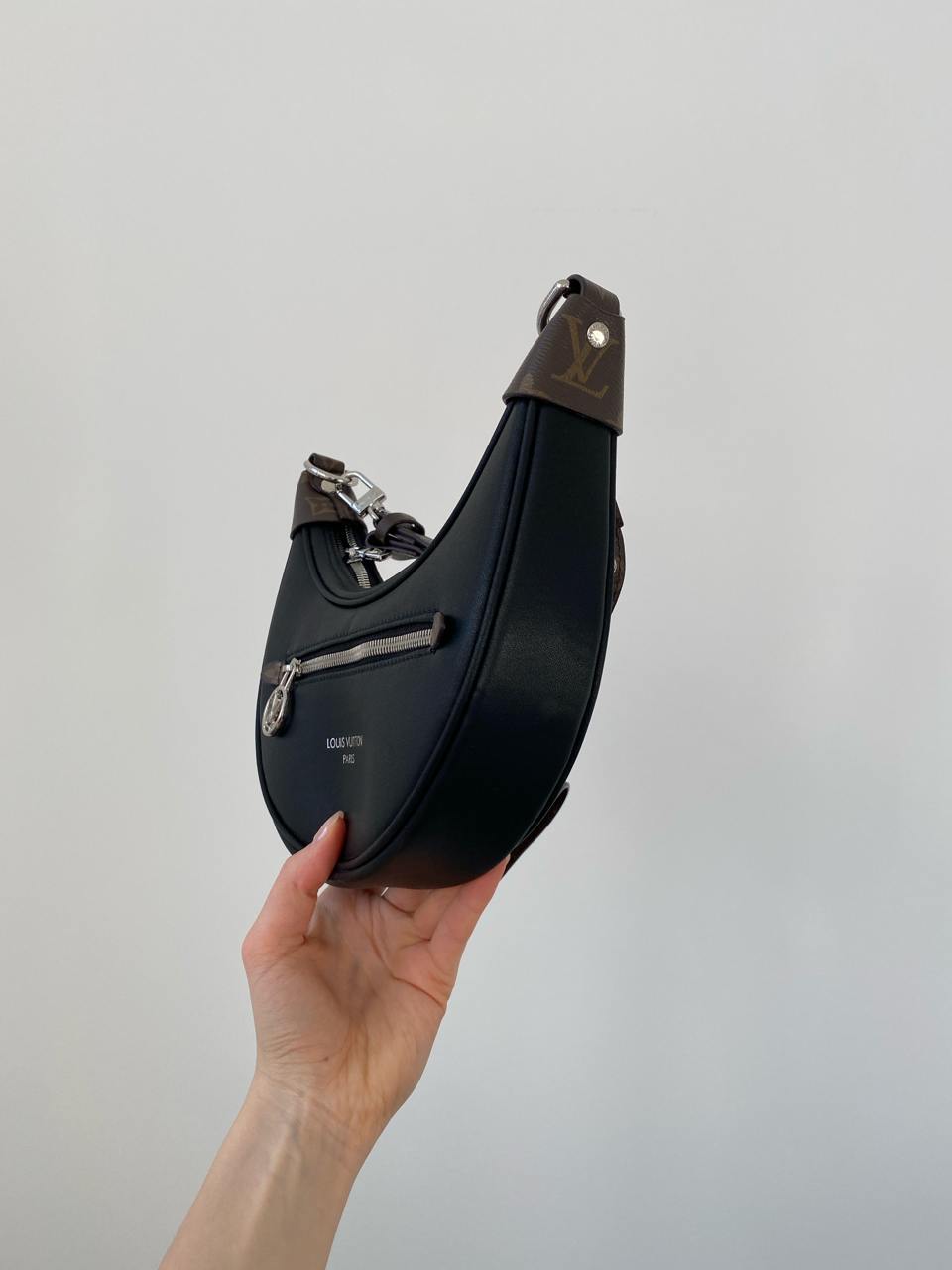 Louis Vuitton Loop Handbag Monogram Black/Canvas with Silver - 9