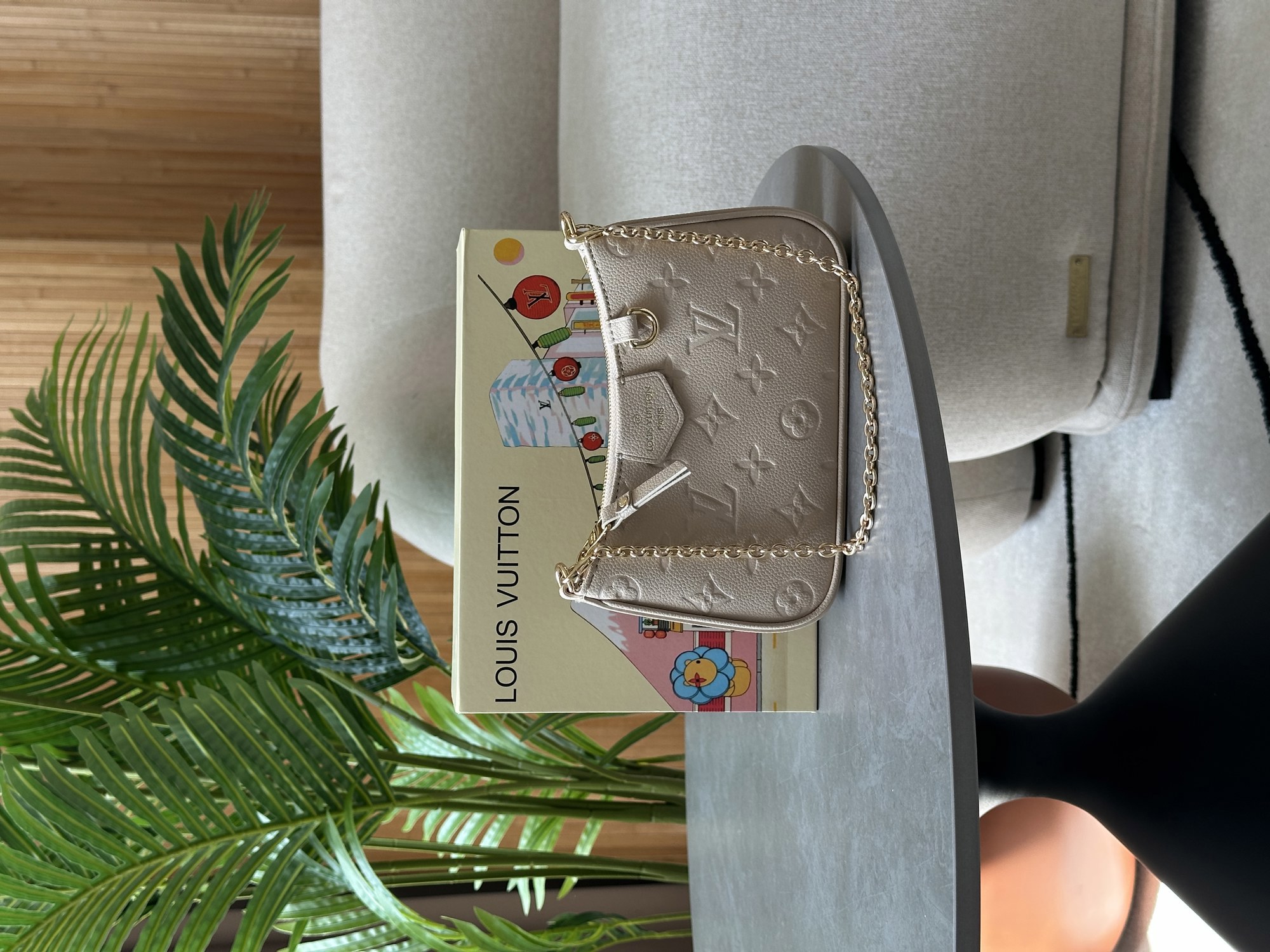 Louis Vuitton Mini Pochette Beige/Gold - 11
