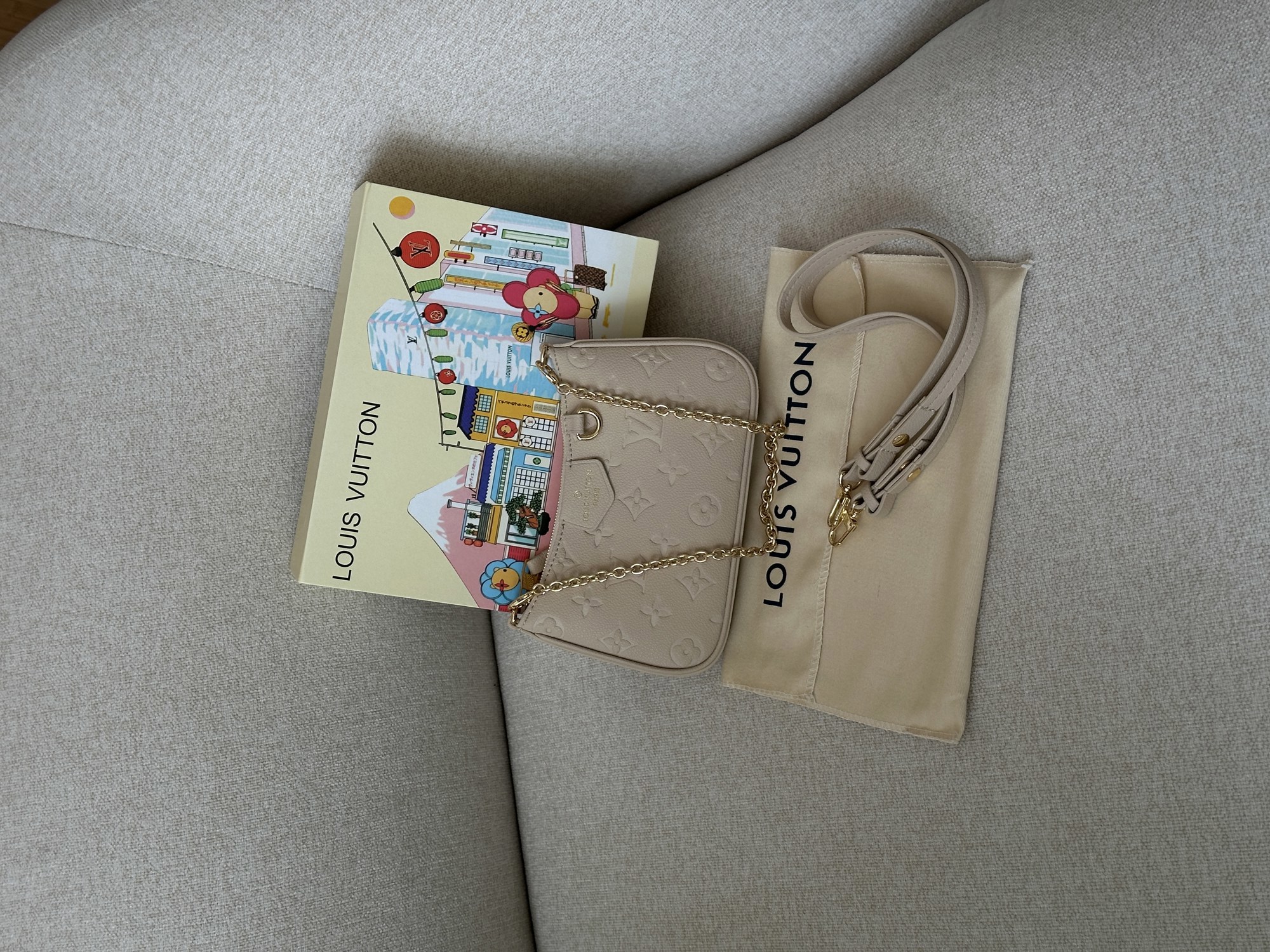Louis Vuitton Mini Pochette Beige/Gold - 7
