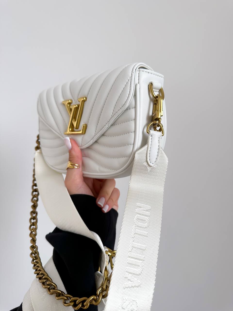 Louis Vuitton New Wave Multi Pochette Bag White/Gold - 6