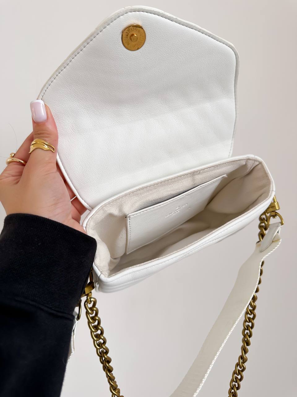 Louis Vuitton New Wave Multi Pochette Bag White/Gold - 8