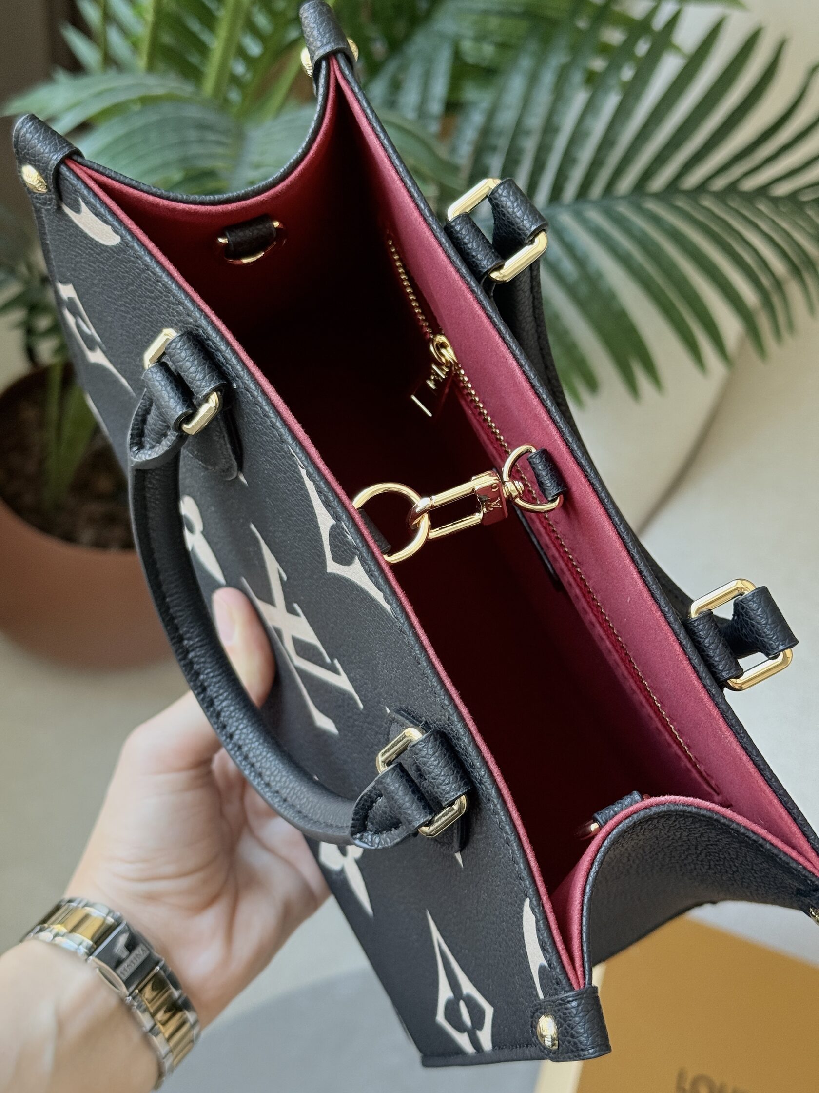 Louis Vuitton OnTheGo PM Bag in Bicolor Monogram Empreinte Leather - 10