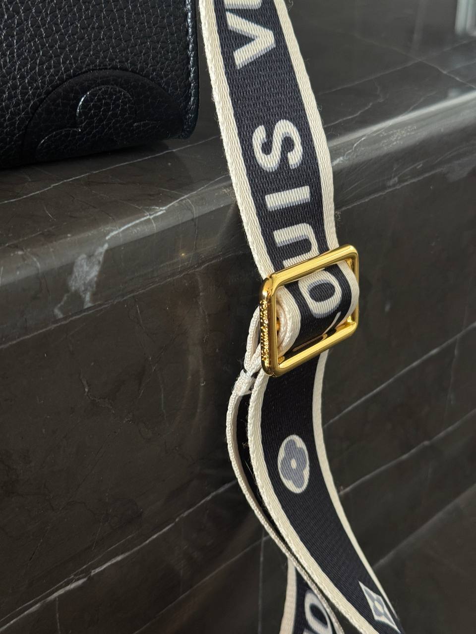 Louis Vuitton OnTheGo PM handbag in black Monogram Empreinte leather - 14