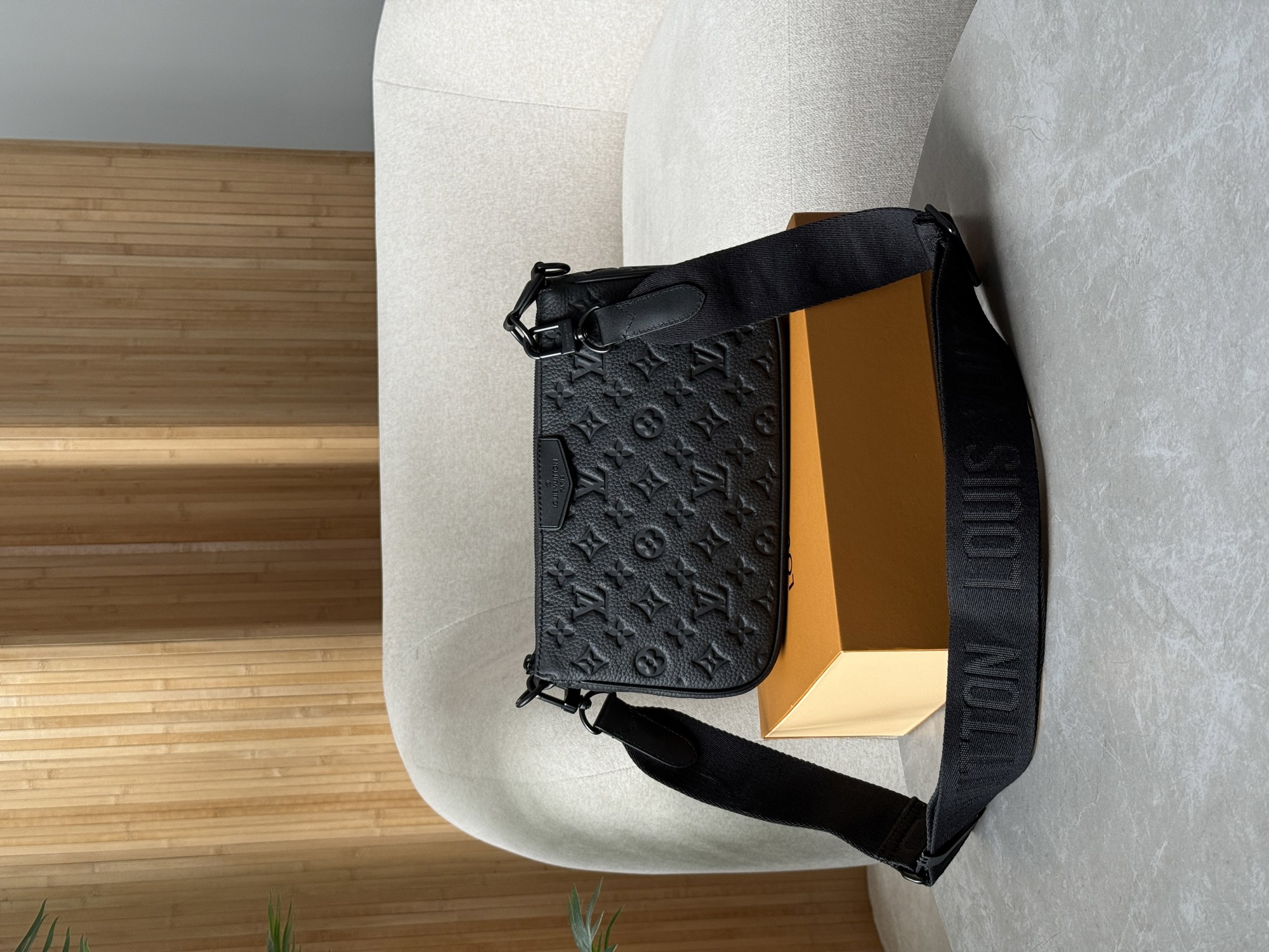 Louis Vuitton Pochette Accessoire XL Monogram Embossed Leather - 13