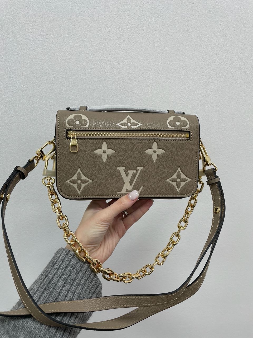 Louis Vuitton Pochette M?tis East West Bag Beige - 10
