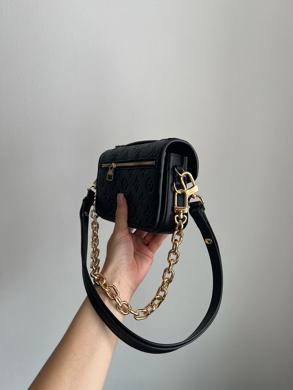 Louis Vuitton Pochette M?tis East West Bag Black - 6