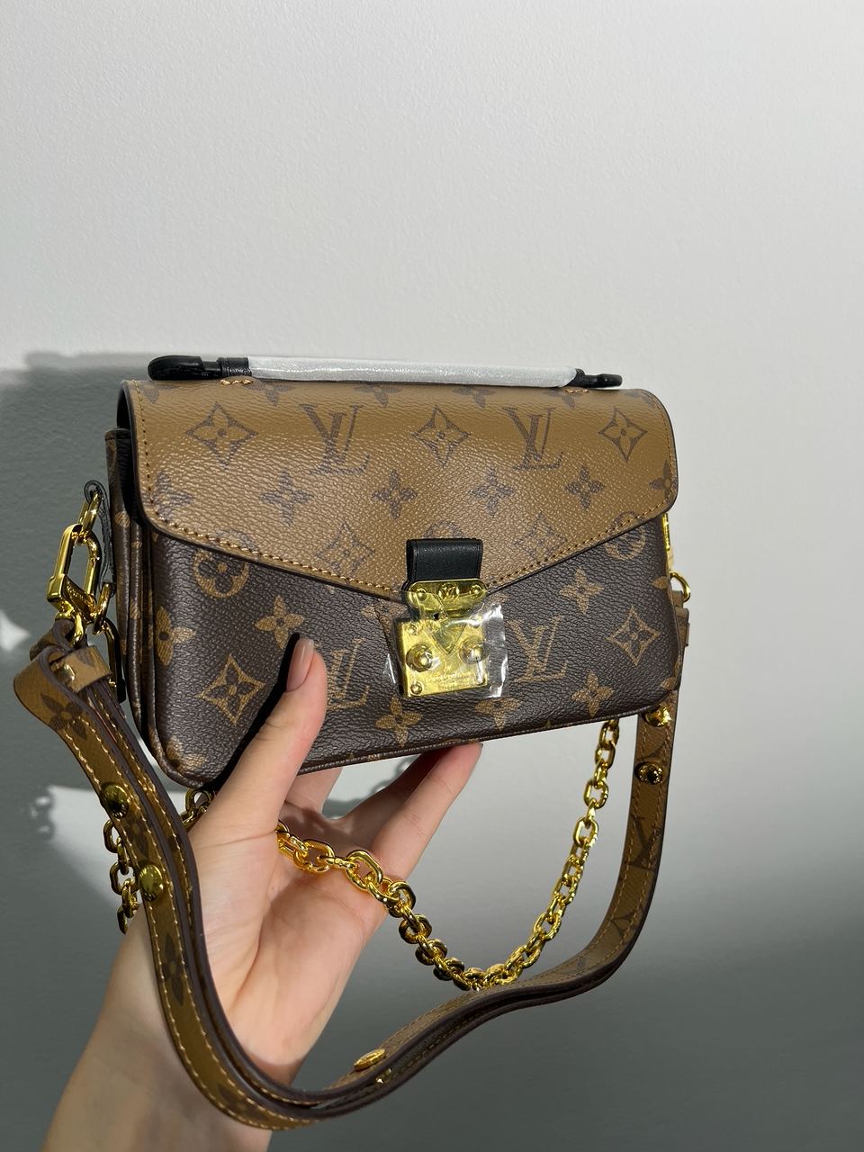 Louis Vuitton Pochette M?tis East West Bag - 7