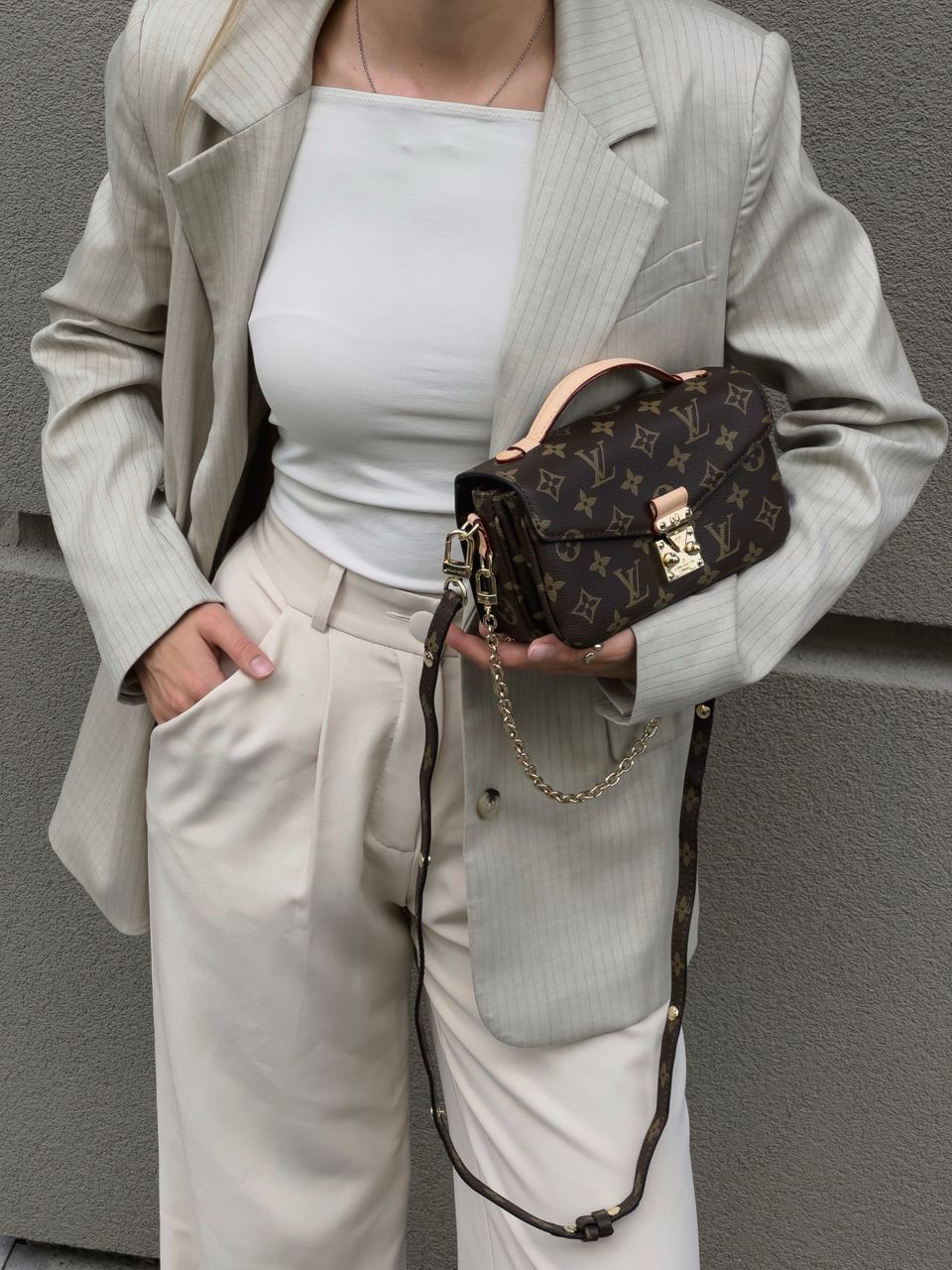 Louis Vuitton Pochette Metis East West - 11