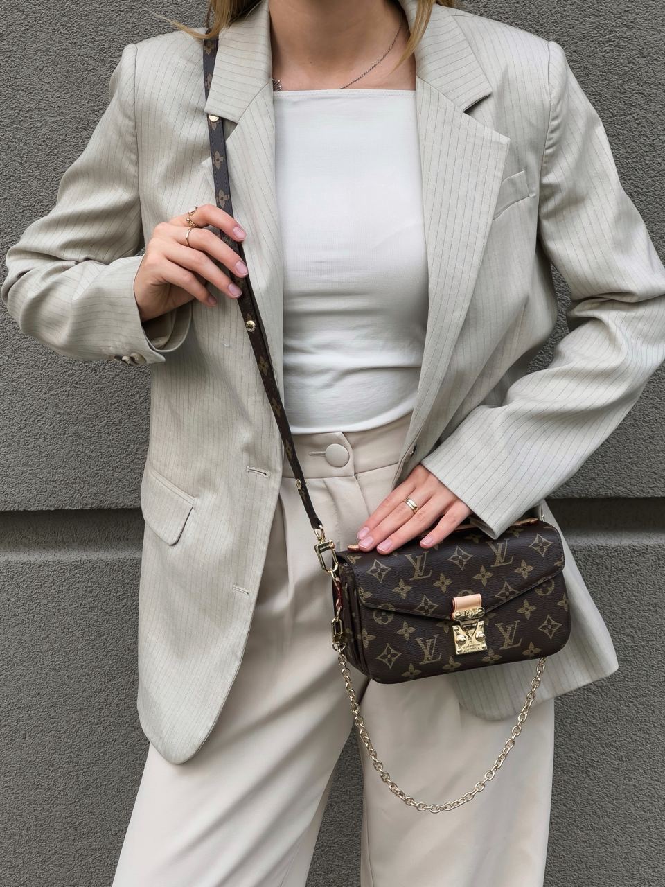 Louis Vuitton Pochette Metis East West - 13