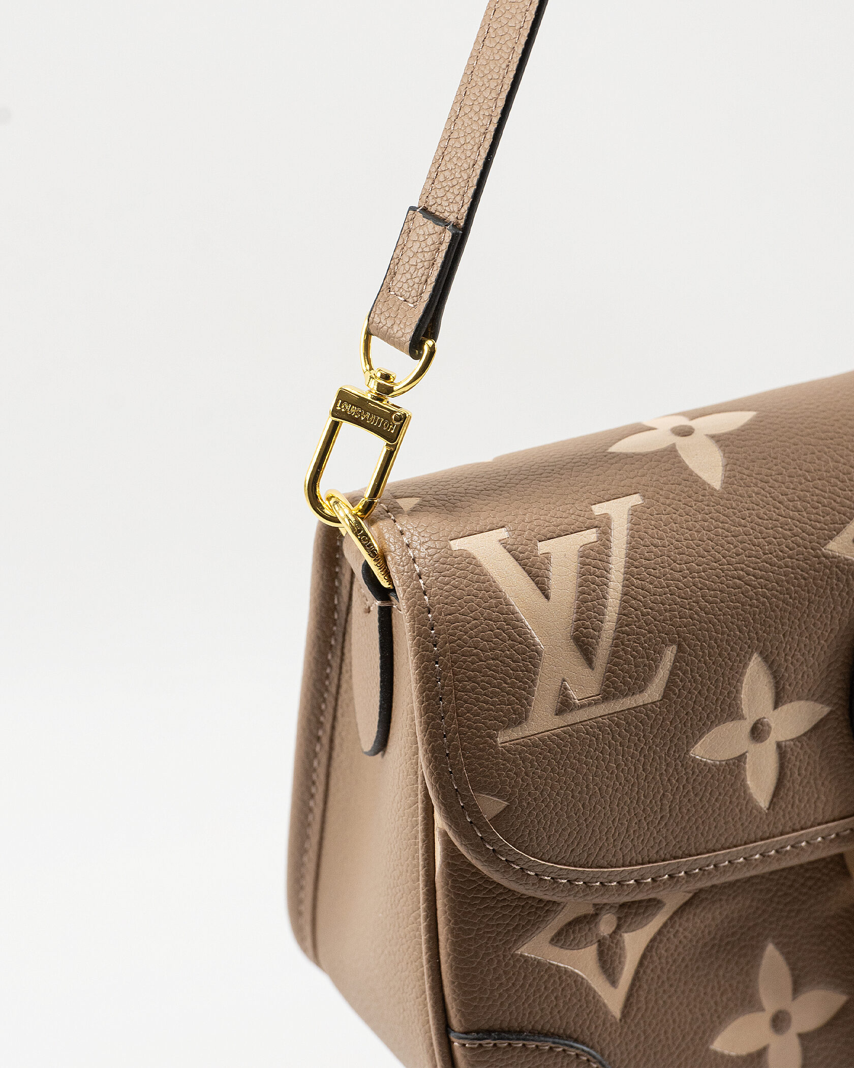 Louis Vuitton Pochette Metis in Taupe Monogram Empreinte Leather - 9
