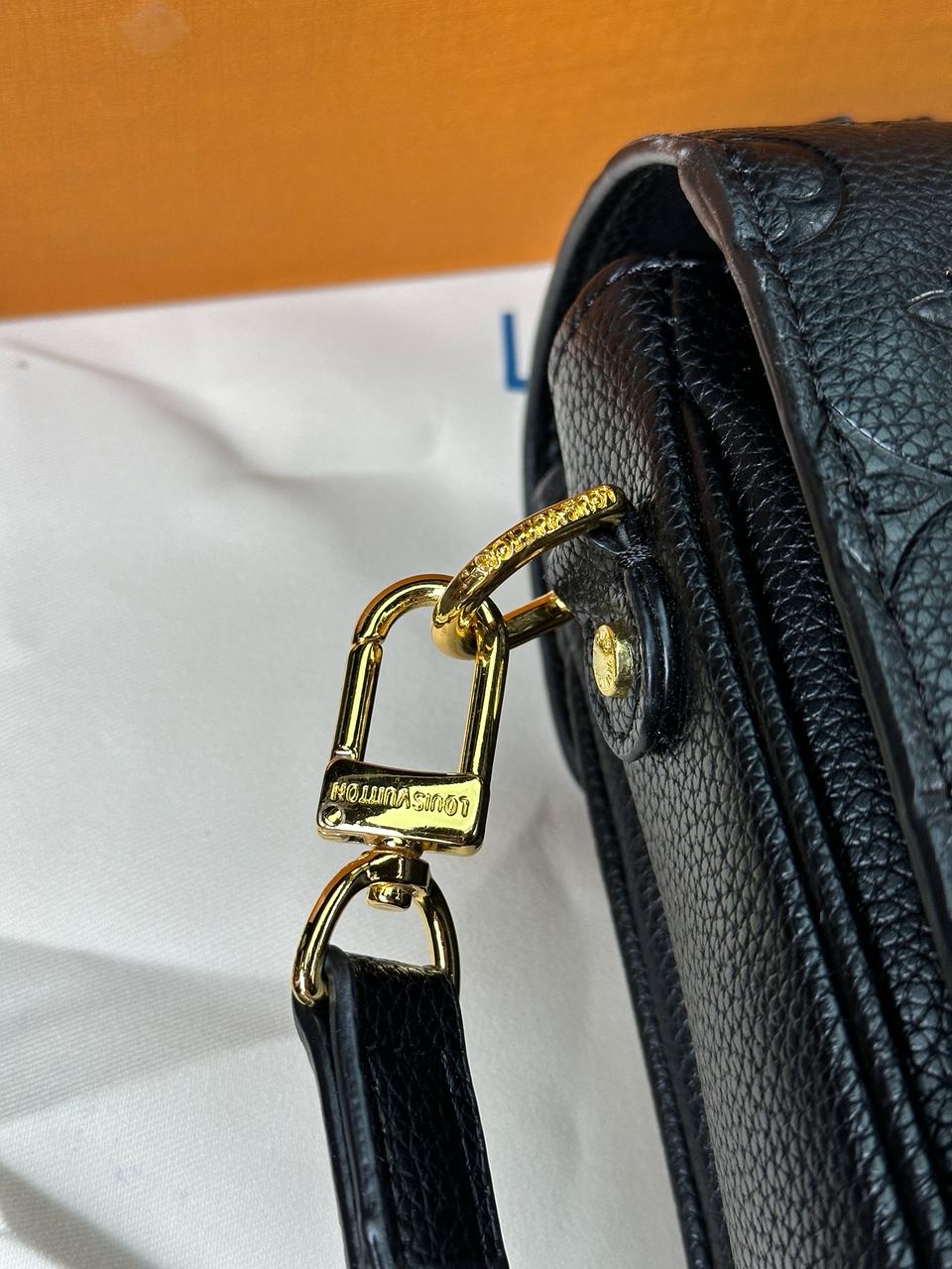 Louis Vuitton Pochette Metis Monogram Black - 15