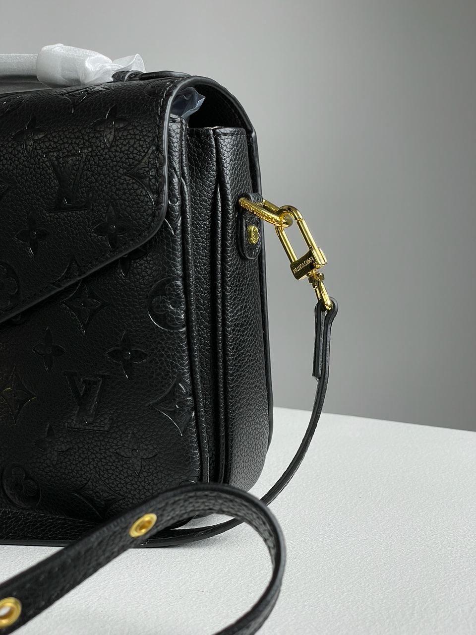 Louis Vuitton Pochette Metis Monogram Black - 17