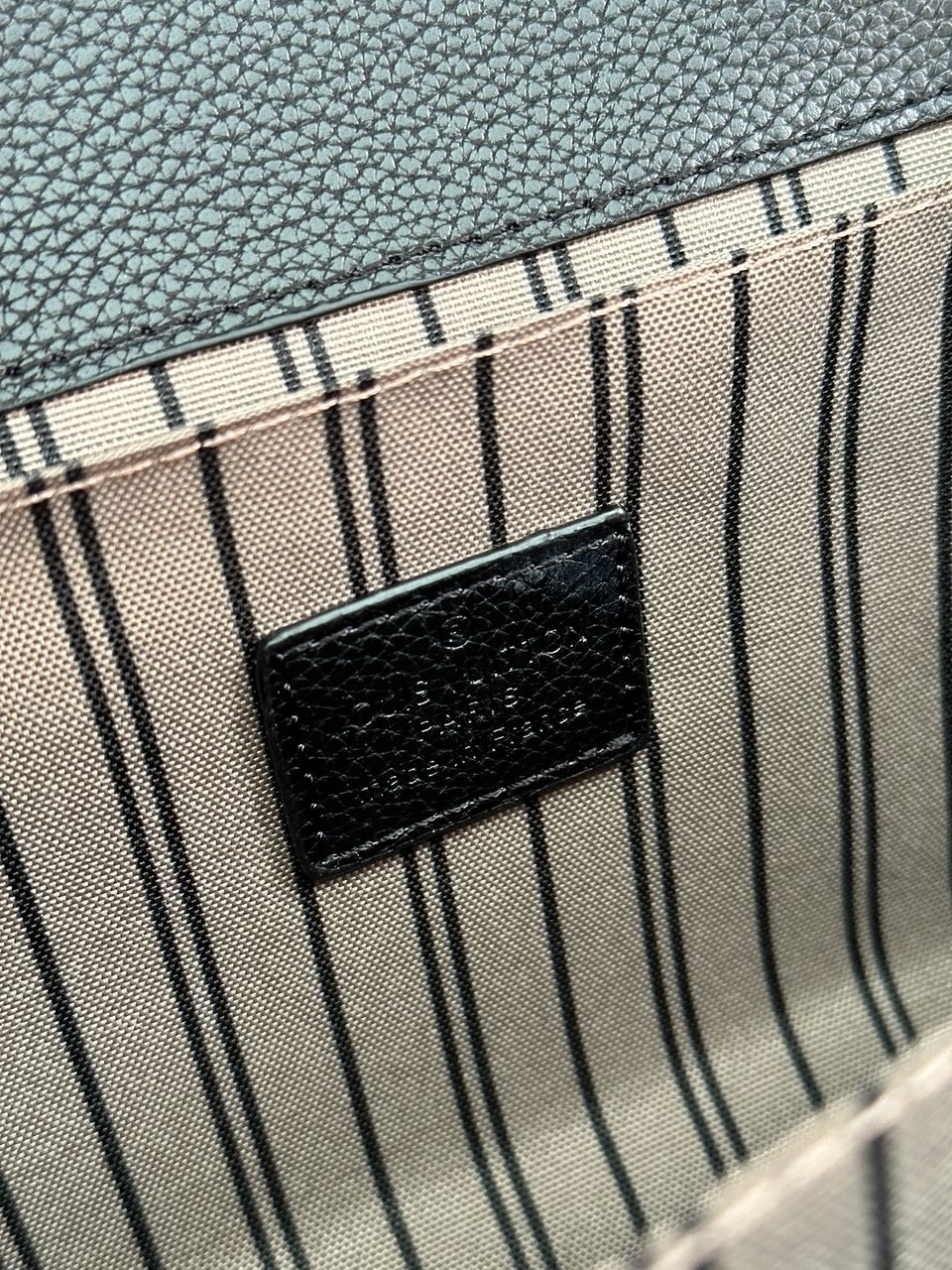 Louis Vuitton Pochette Metis Monogram Black - 22