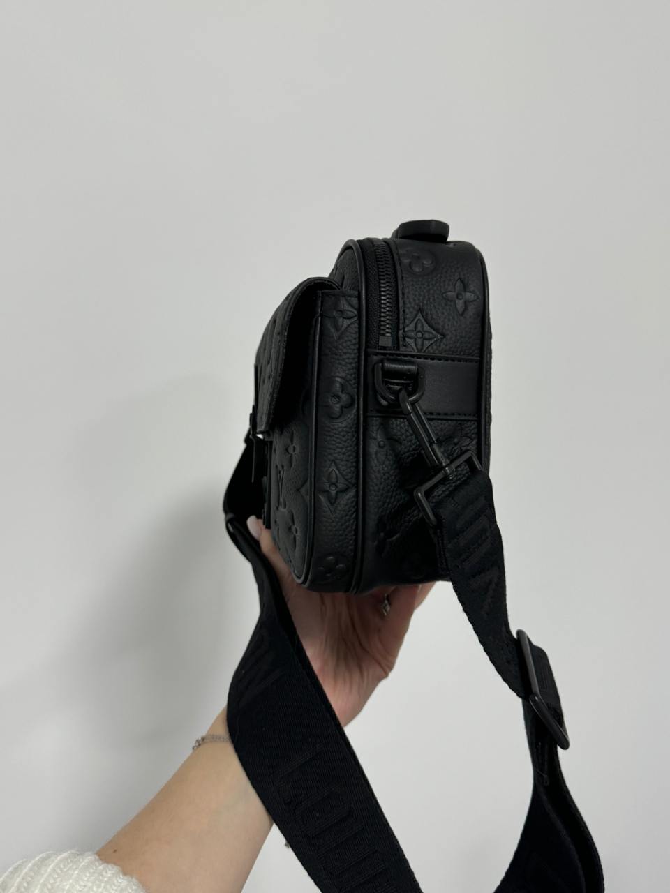 Louis Vuitton S Rock Messenger 2Way Shoulder Bag Monogram Embossed Black - 9