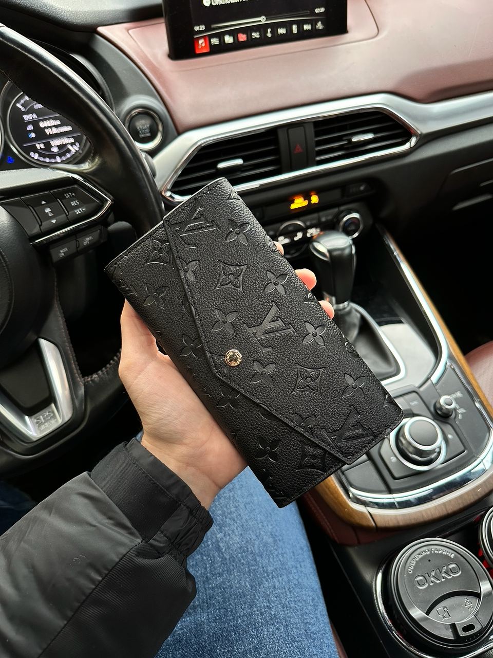 Louis Vuitton Sarah Wallet Black - 5