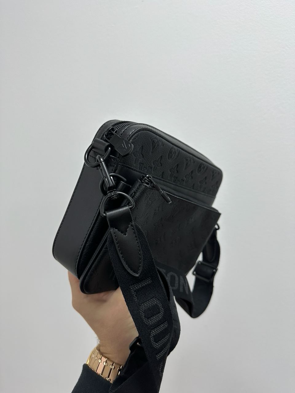 Louis Vuitton Trio Messenger Black Embossing Leather - 7