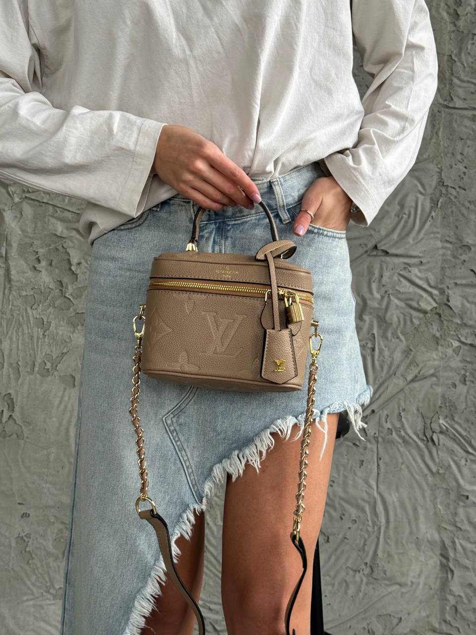 Louis Vuitton Vanity PM Bag Monogram Beige/Gold - 2