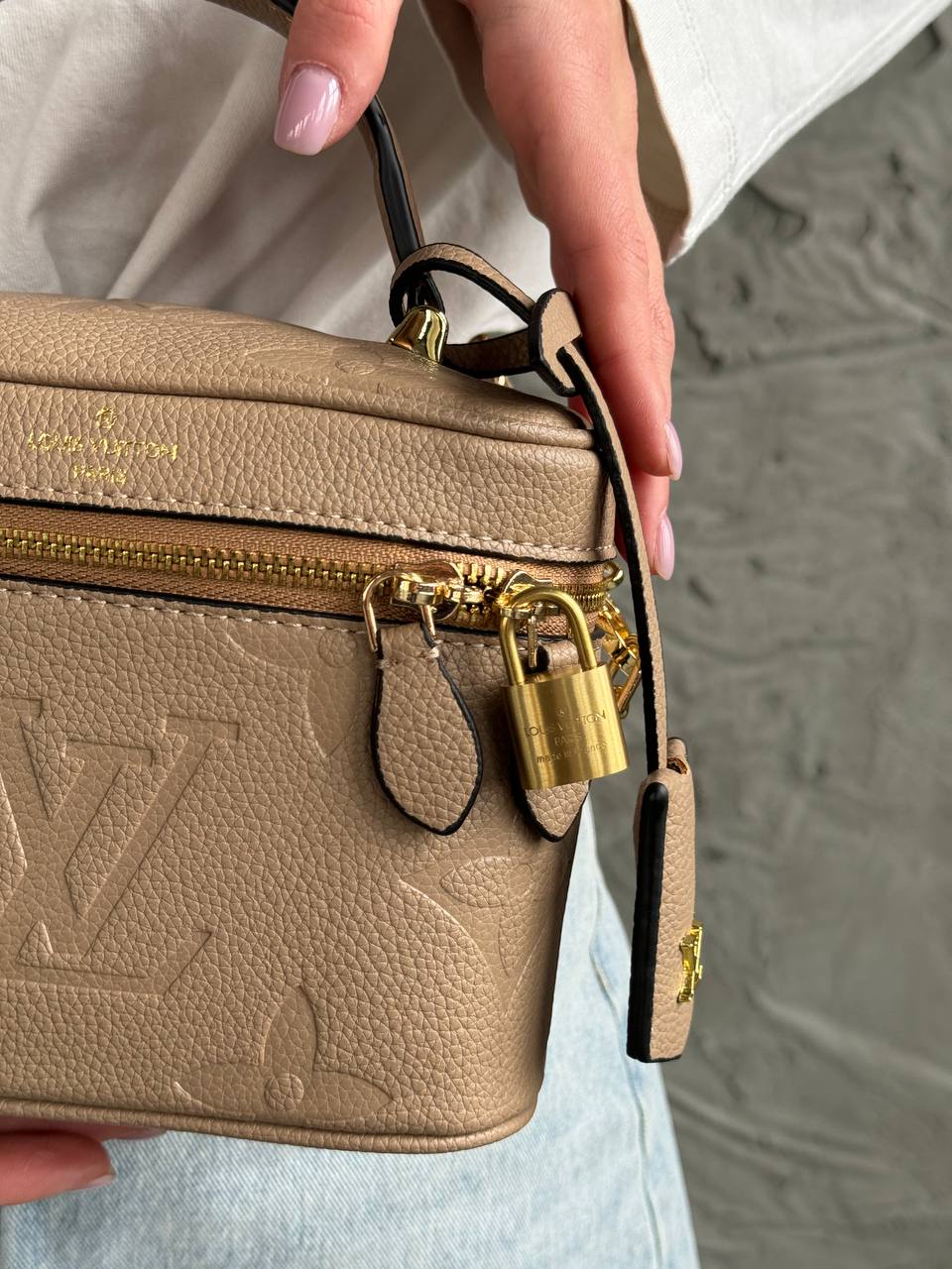 Louis Vuitton Vanity PM Bag Monogram Beige/Gold - 4