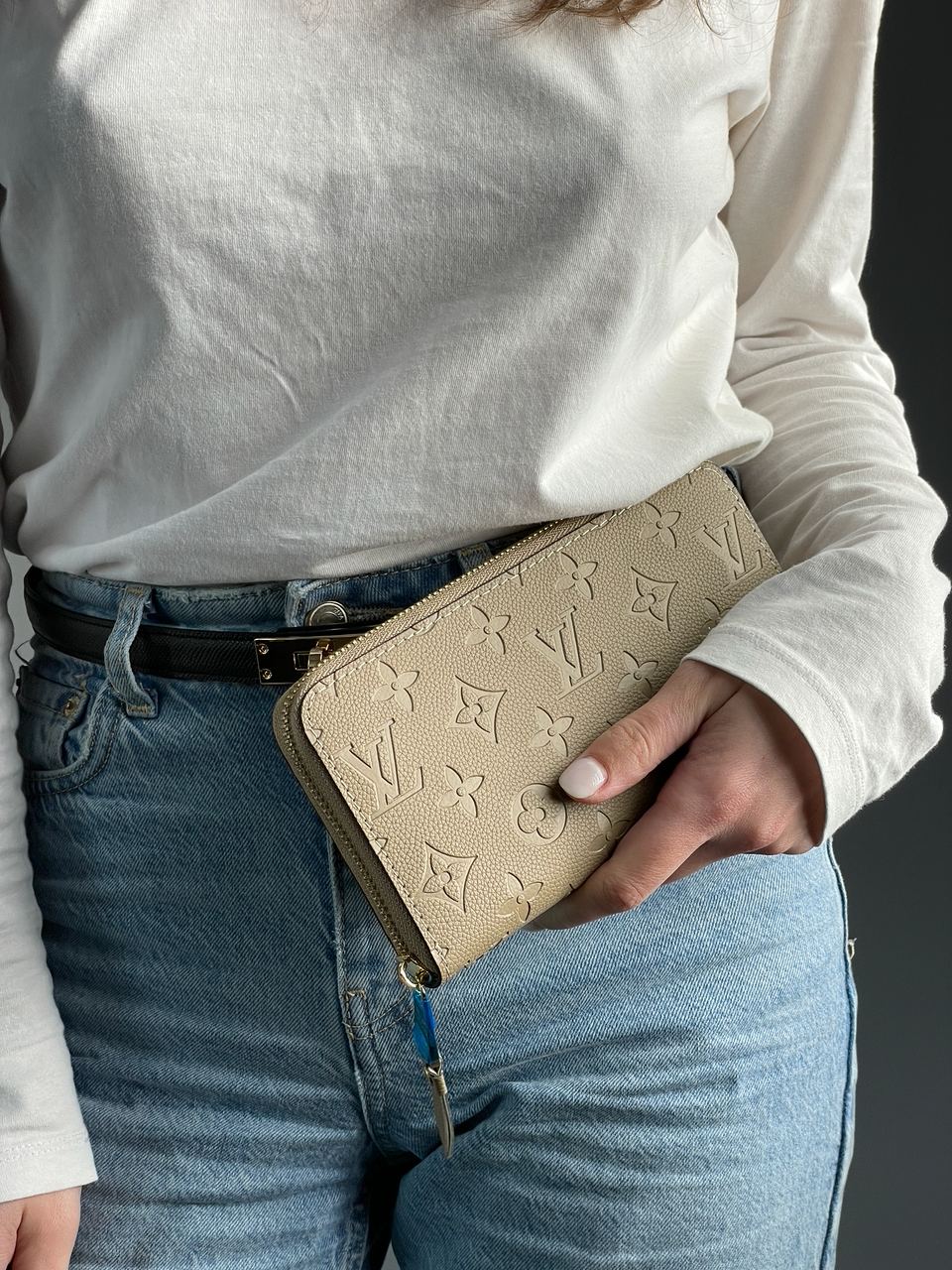 Louis Vuitton Zippy Vertical Wallet Beige Canvas - 3