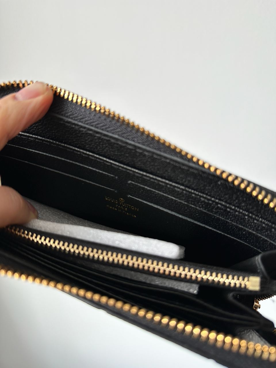 Louis Vuitton Zippy Vertical Wallet Black Canvas - 14