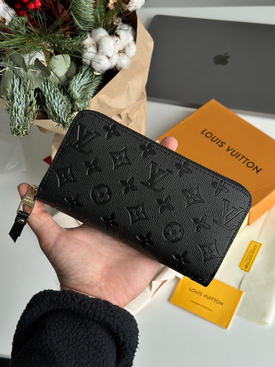 Louis Vuitton Zippy Vertical Wallet Black Canvas - 2