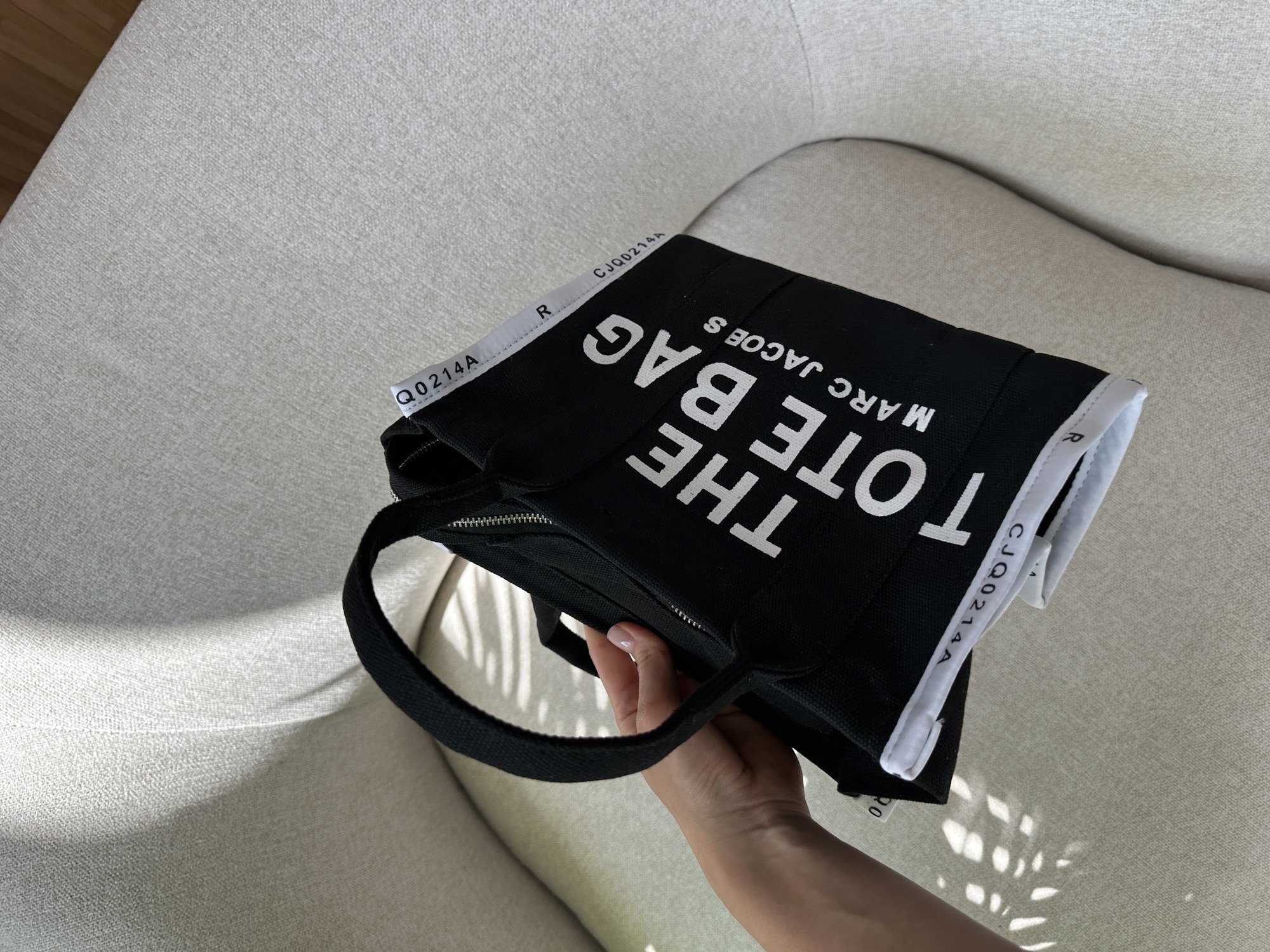 Marc Jacobs Small Tote Bag Black - 12