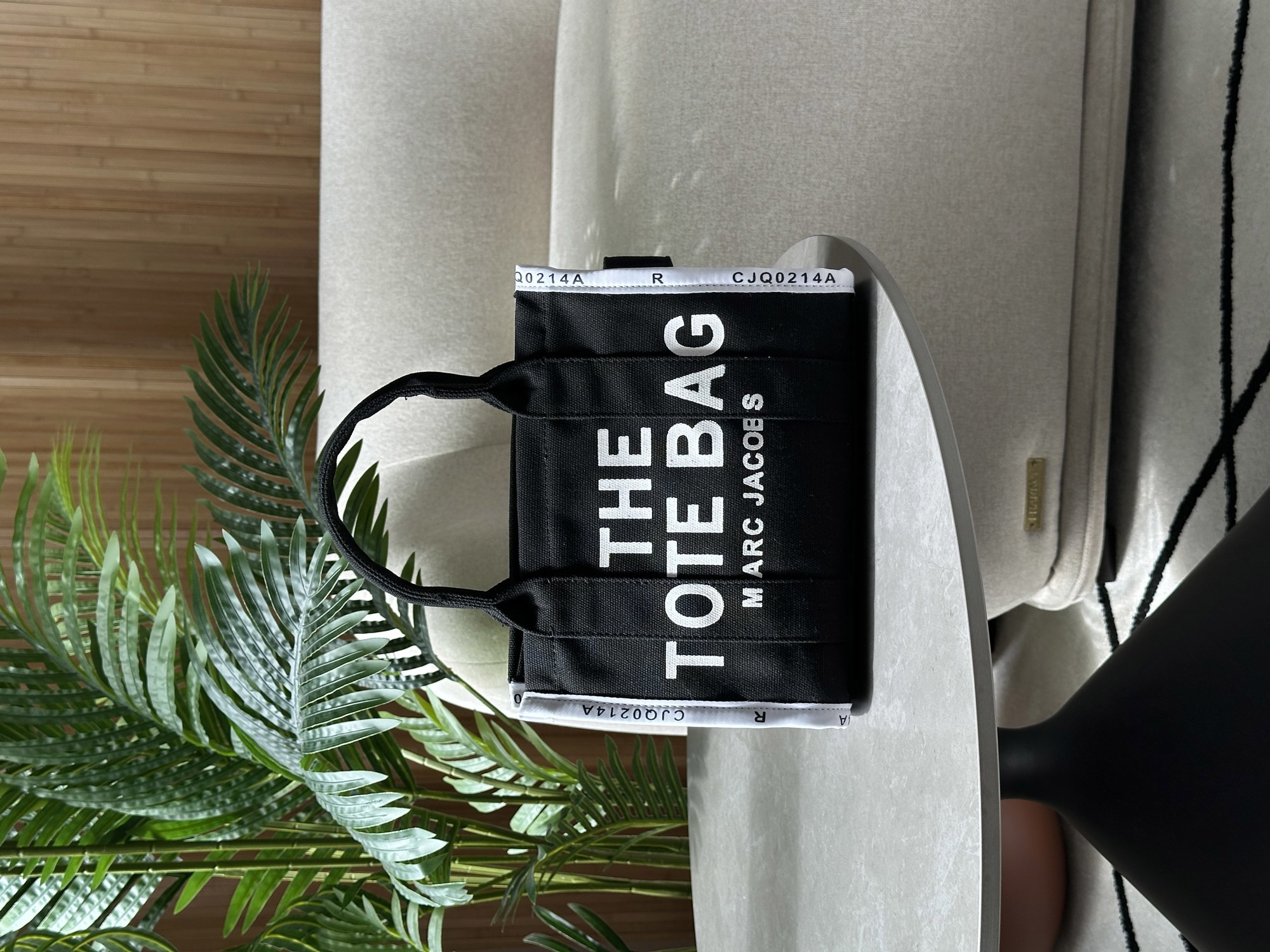 Marc Jacobs Small Tote Bag Black - 9