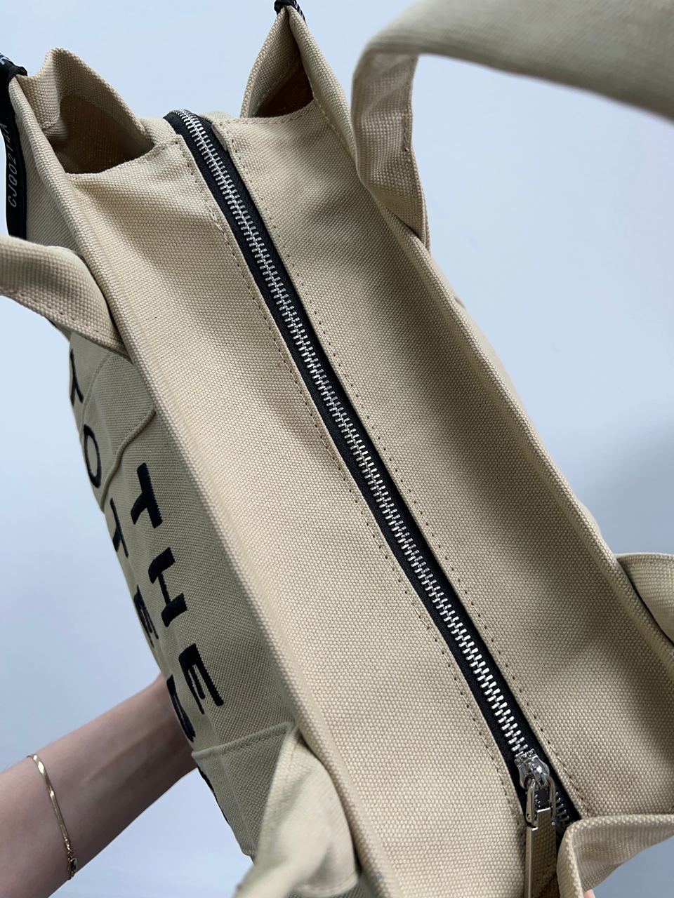 Marc Jacobs The Jacquard Large Tote Bag Beige - 20