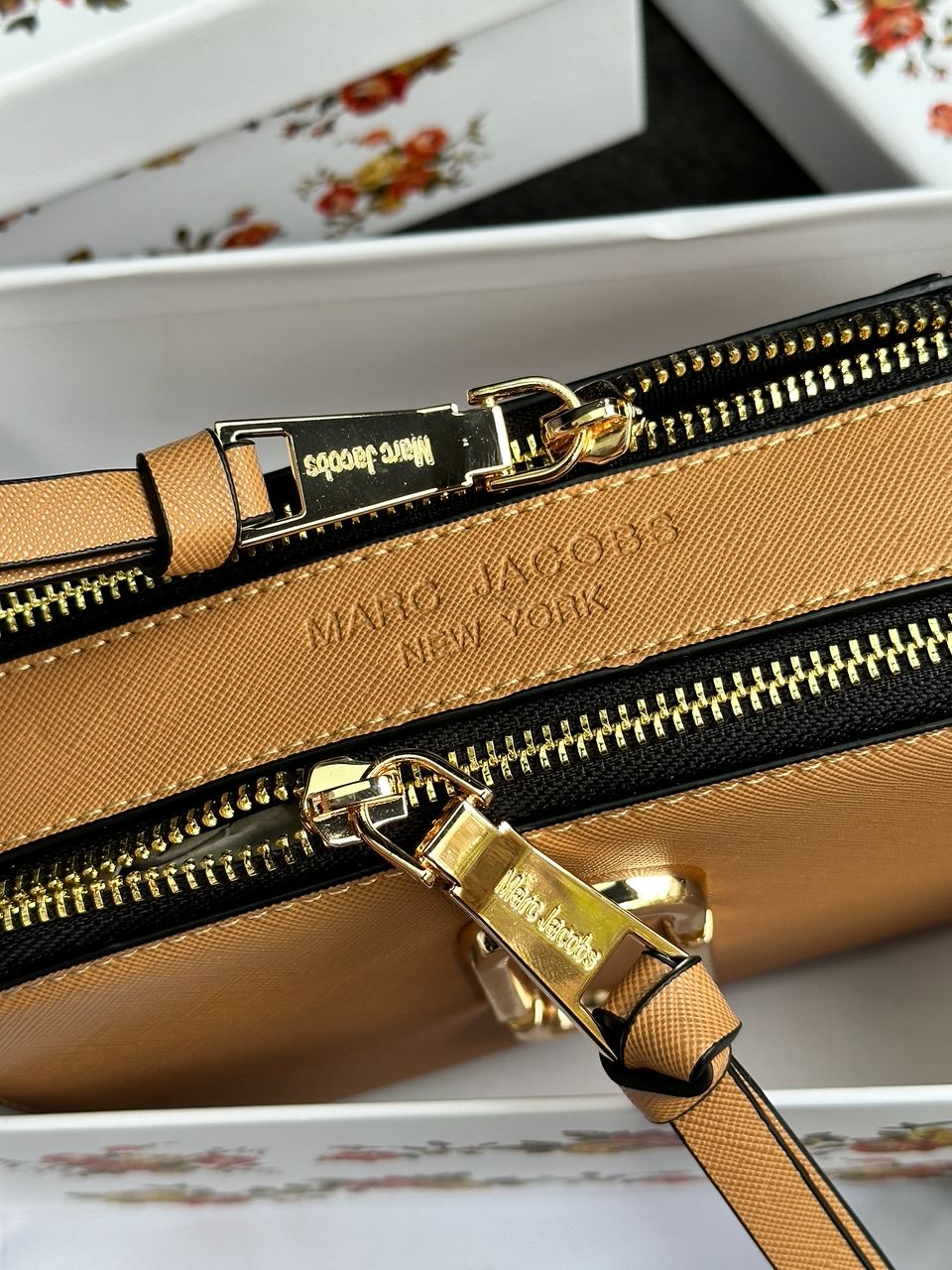 Marc Jacobs The Snapshot Beige - 11