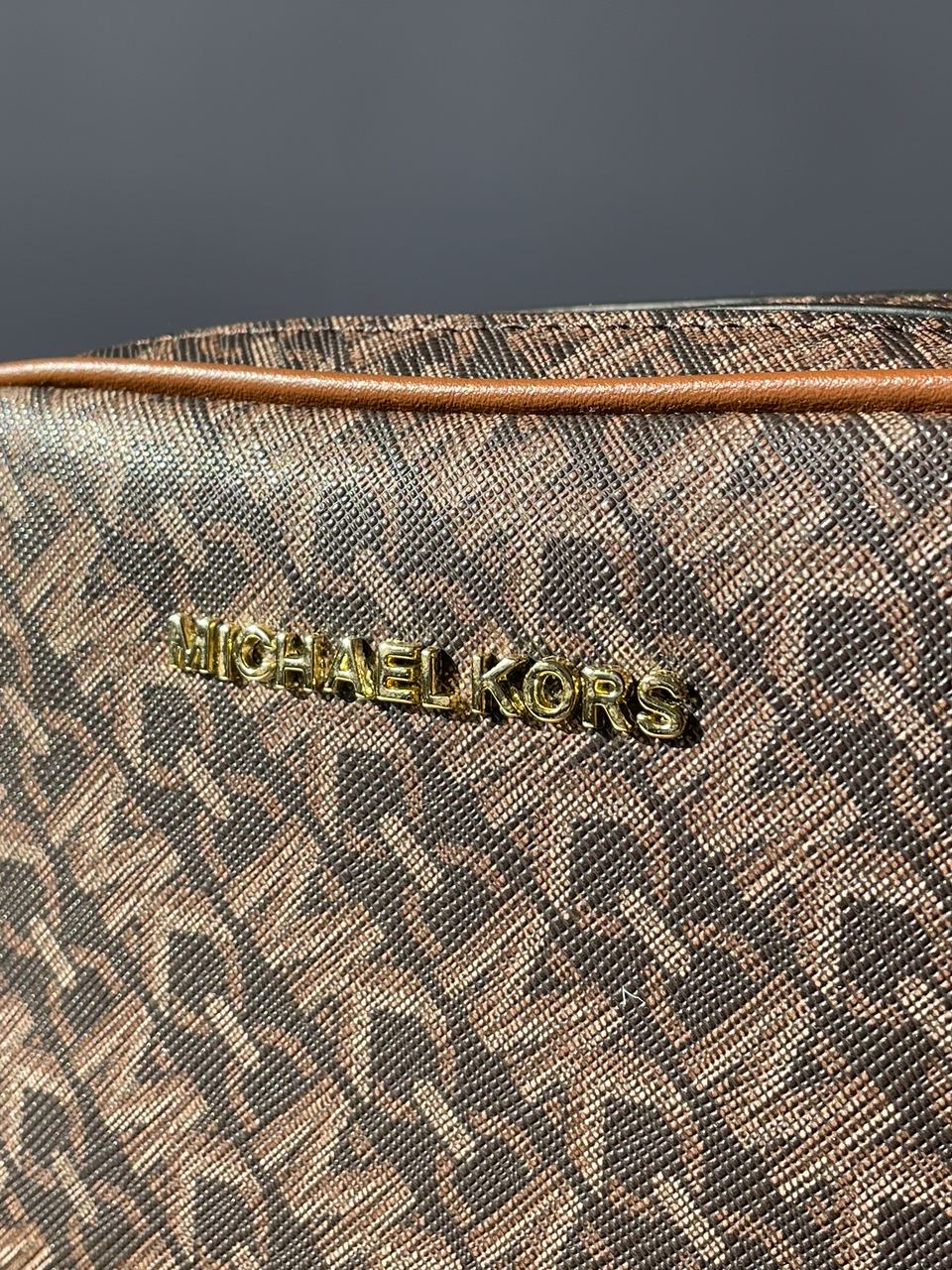 Michael Kors Camera Bag Brown - 7