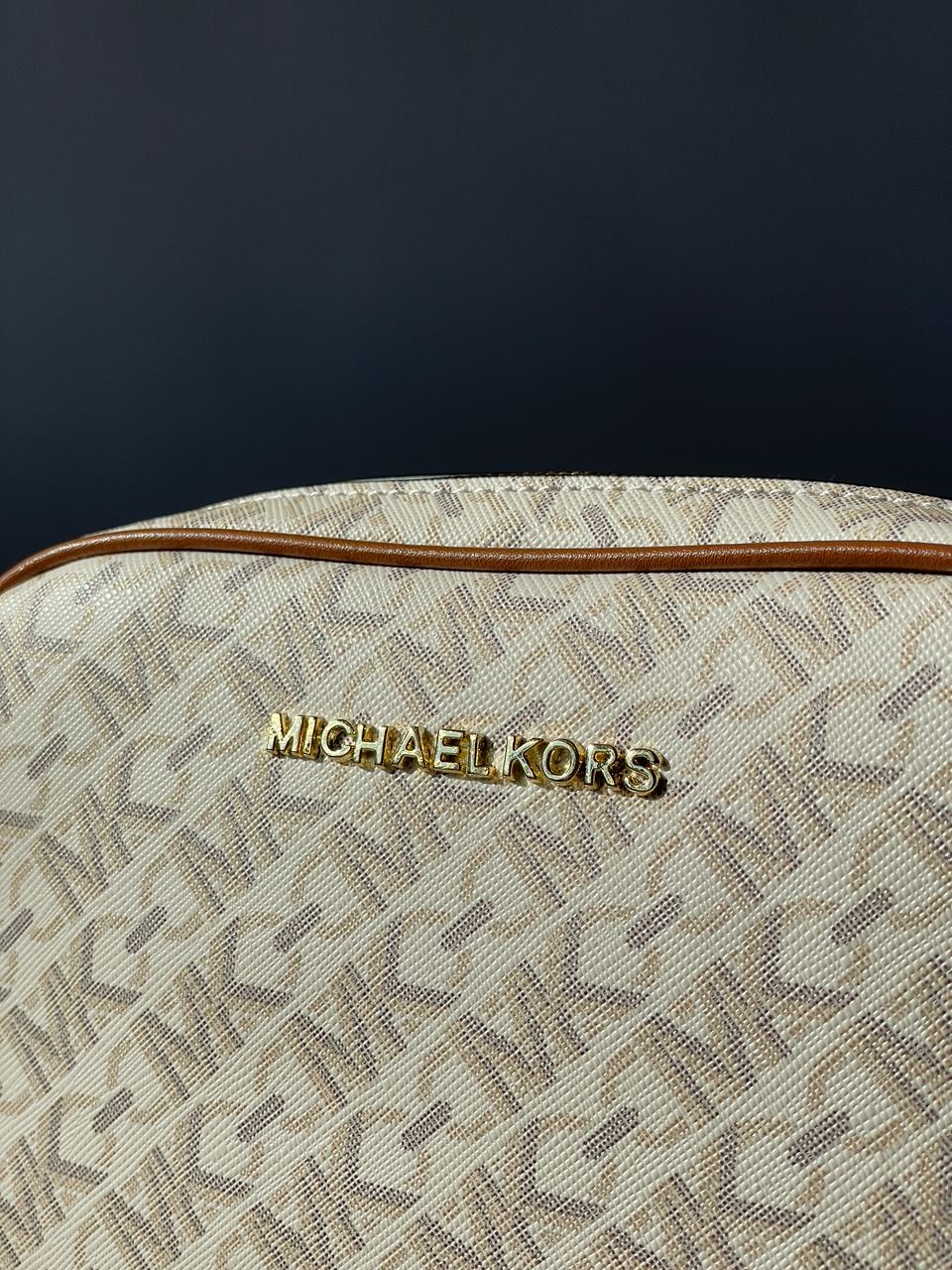 Michael Kors Camera Bag Ivory - 13