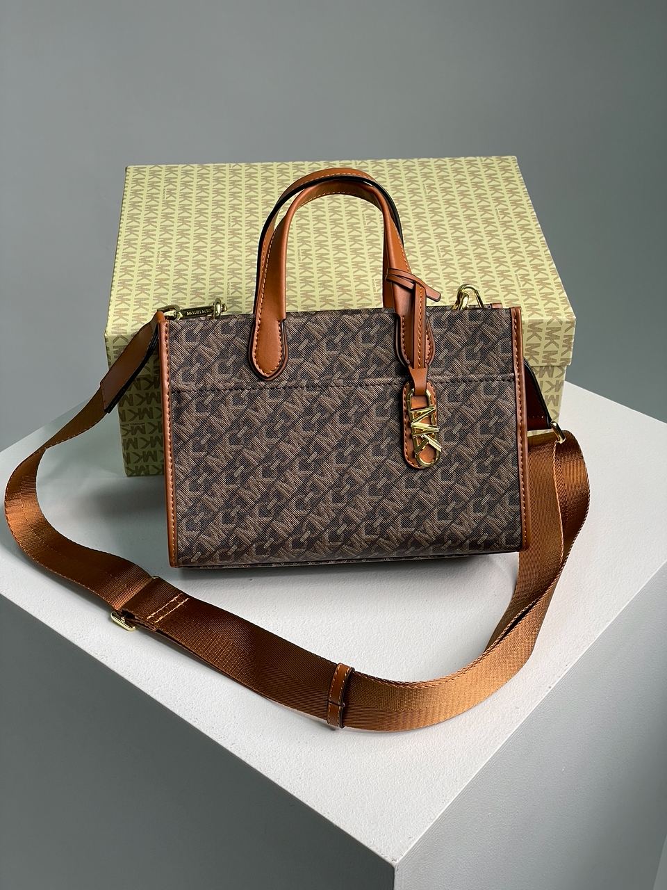 Michael Kors GIGI LG Grab Tote Brown - 4