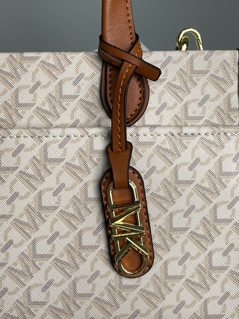 Michael Kors GIGI LG Grab Tote Ivory - 15