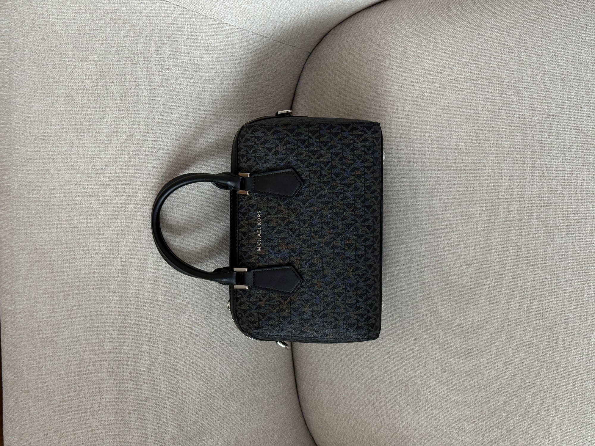Michael Kors Hayes Duffle Crossbody Bag Grey - 15