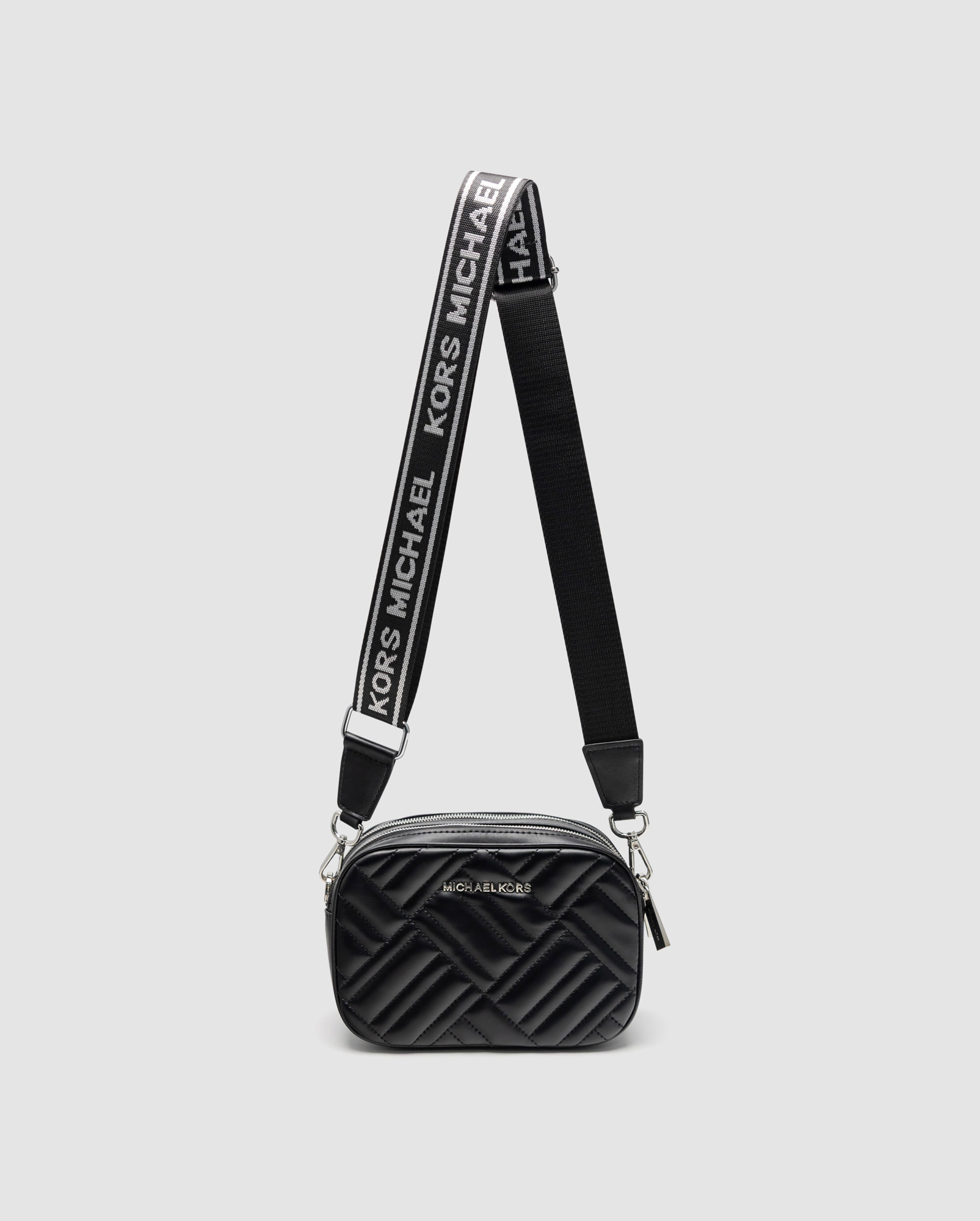 Michael Kors Jet Set Charm Small Quilted Camera Crossbody Bag B
