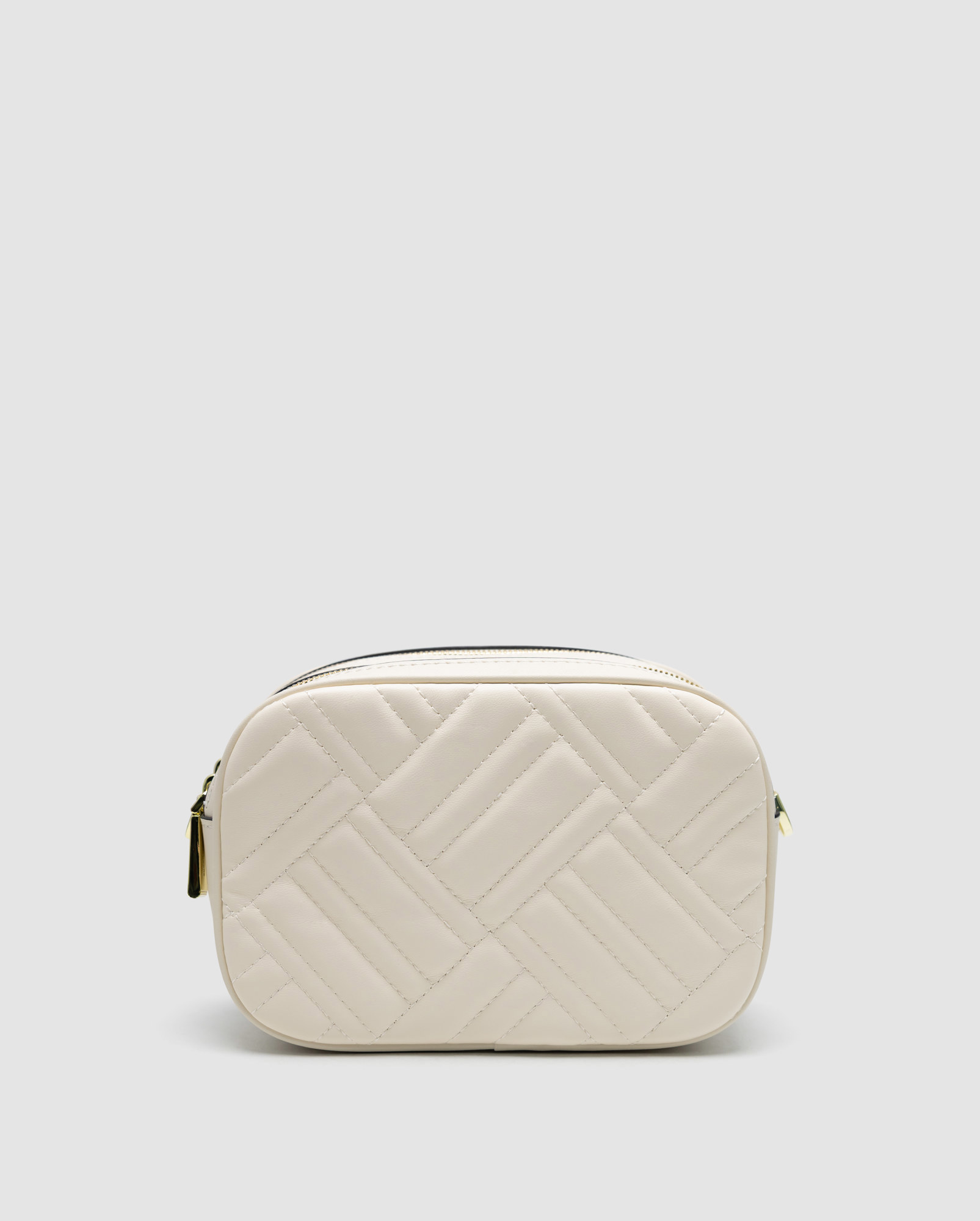 Michael Kors Jet Set Charm Small Quilted Camera Crossbody Bag C - 3