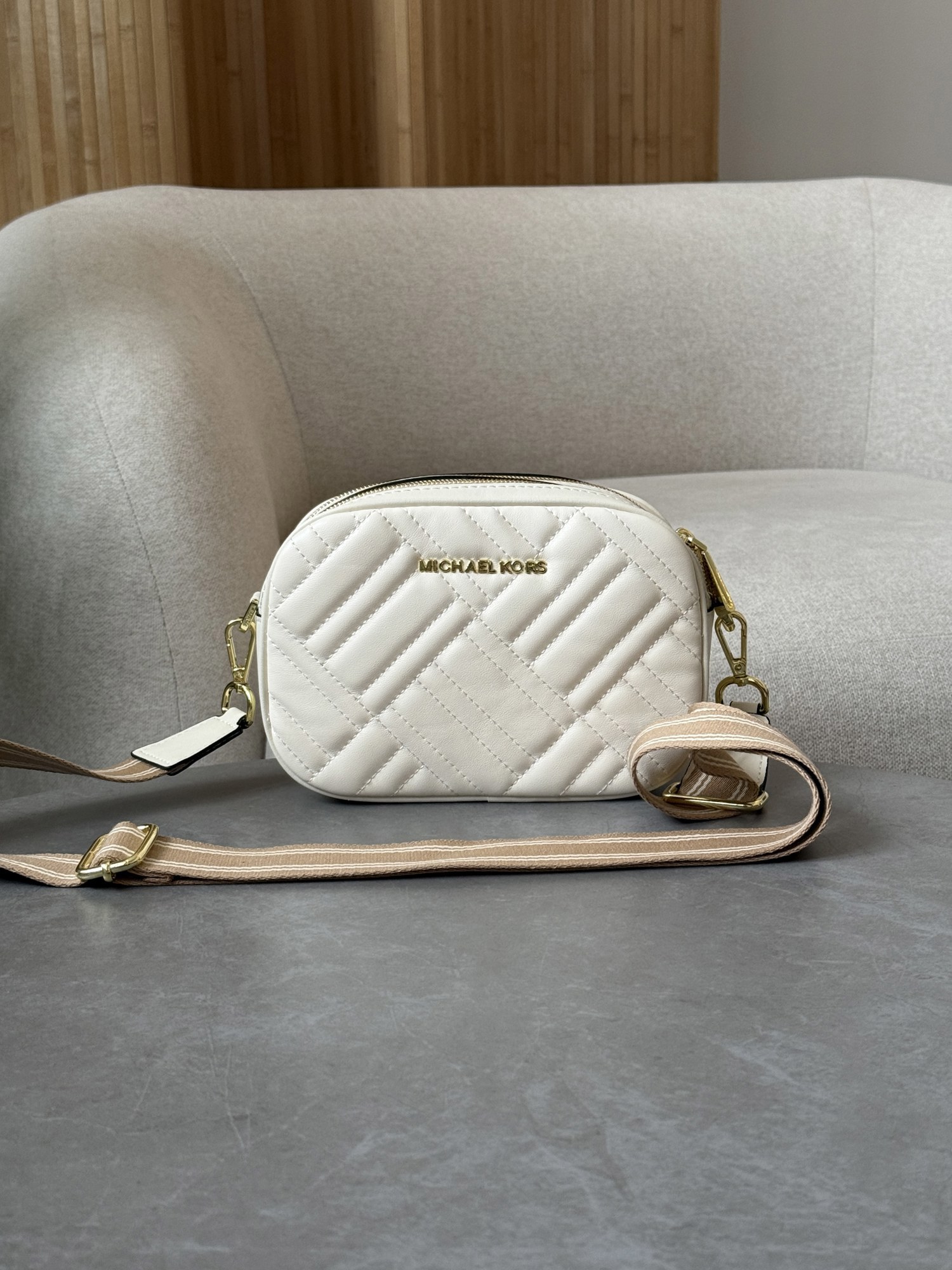 Michael Kors Jet Set Charm Small Quilted Camera Crossbody Bag C - 11