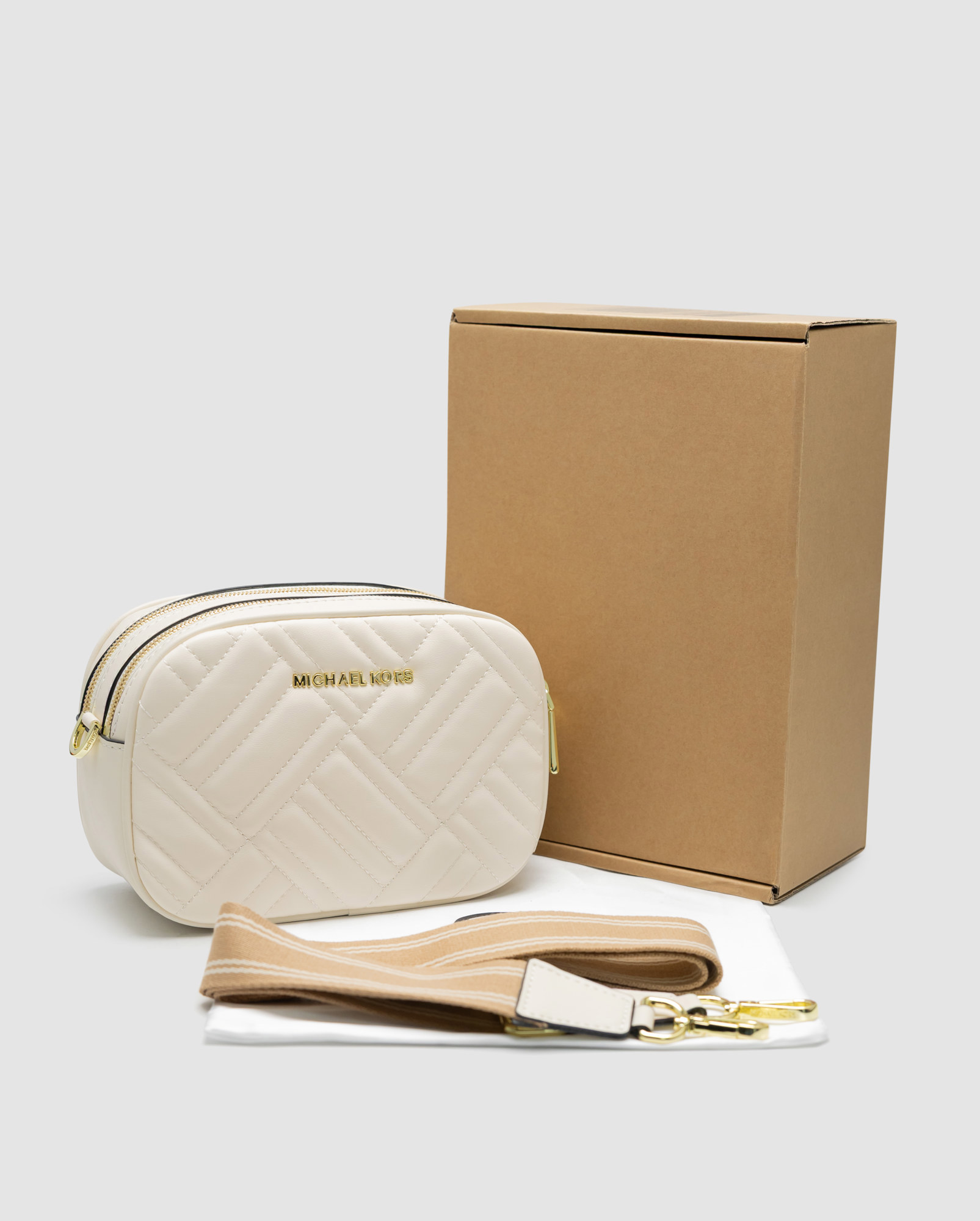 Michael Kors Jet Set Charm Small Quilted Camera Crossbody Bag C - 7