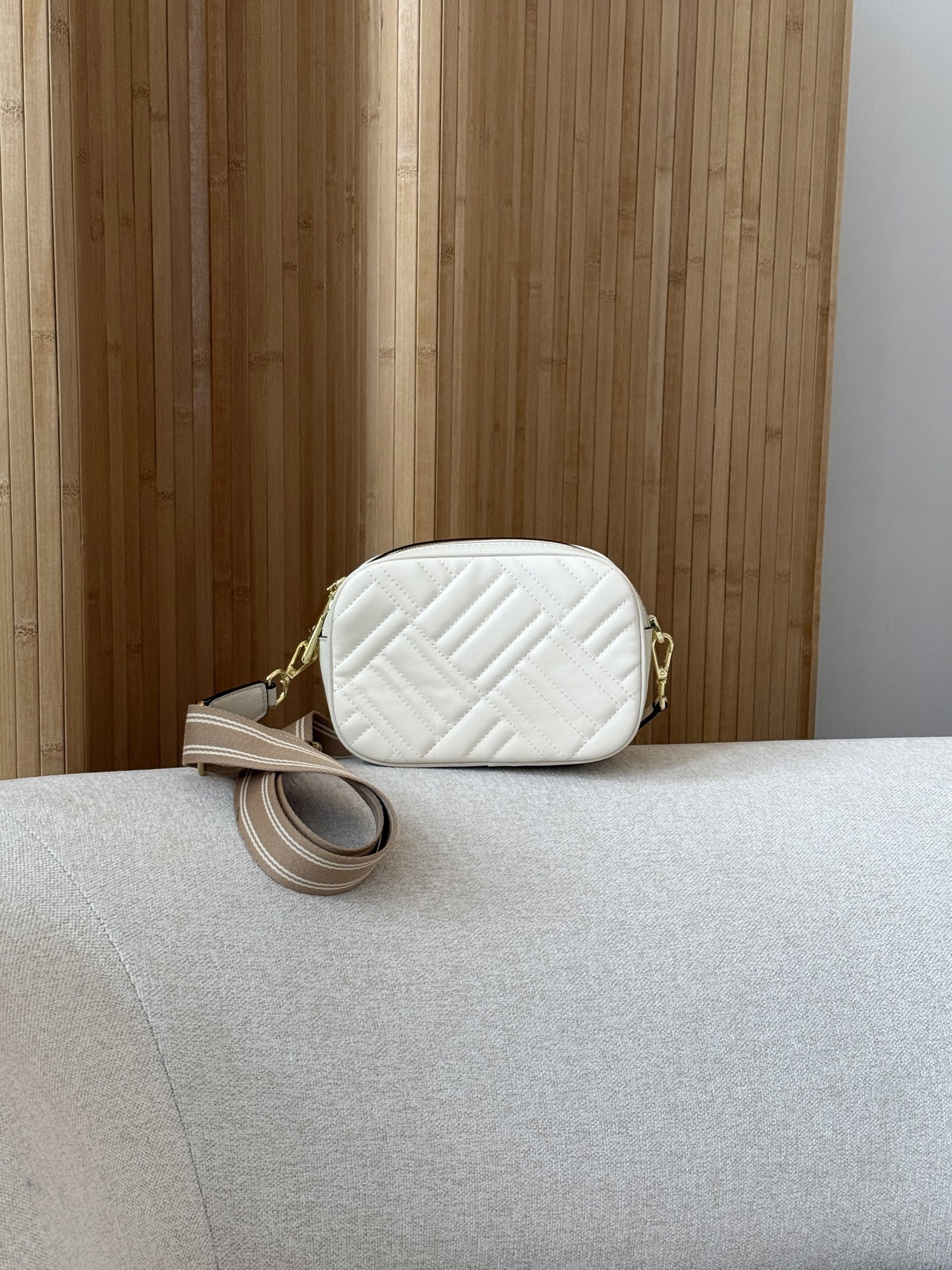 Michael Kors Jet Set Charm Small Quilted Camera Crossbody Bag C - 13